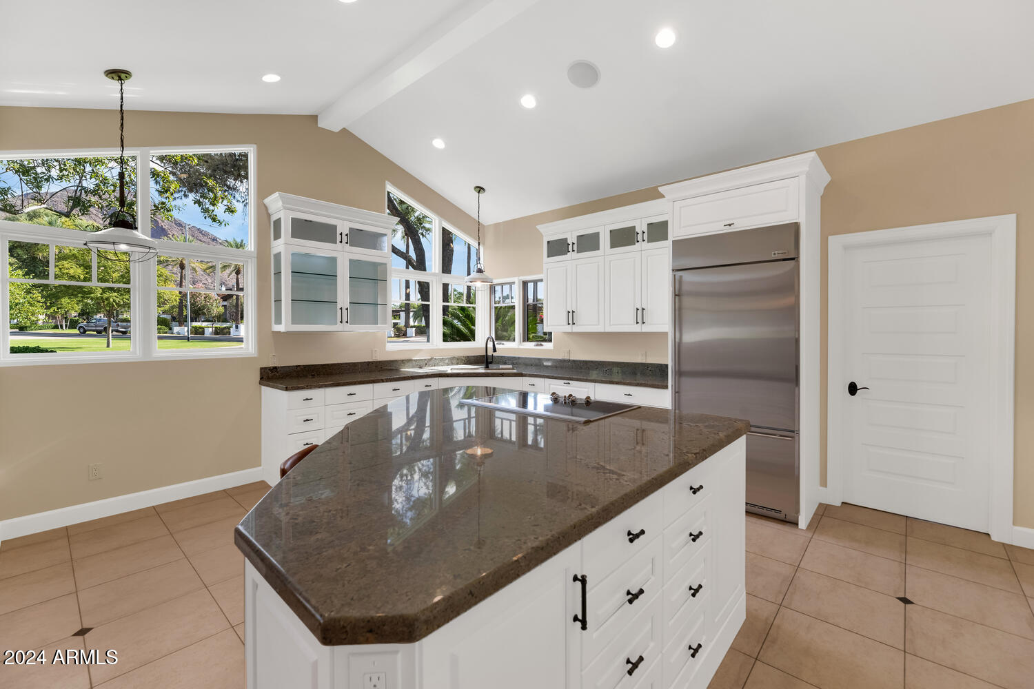 4743 E ARCADIA Lane