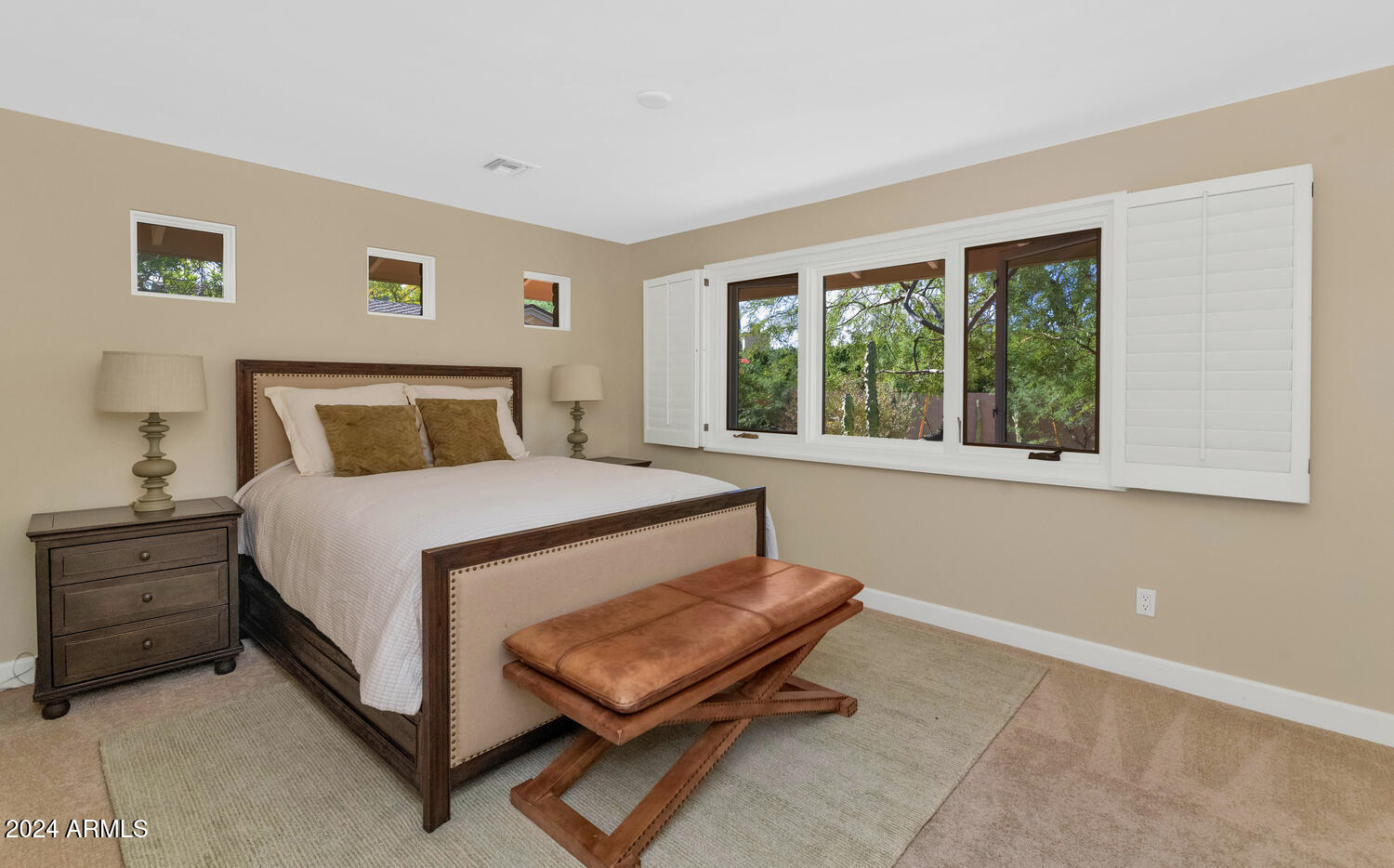 4743 E ARCADIA Lane