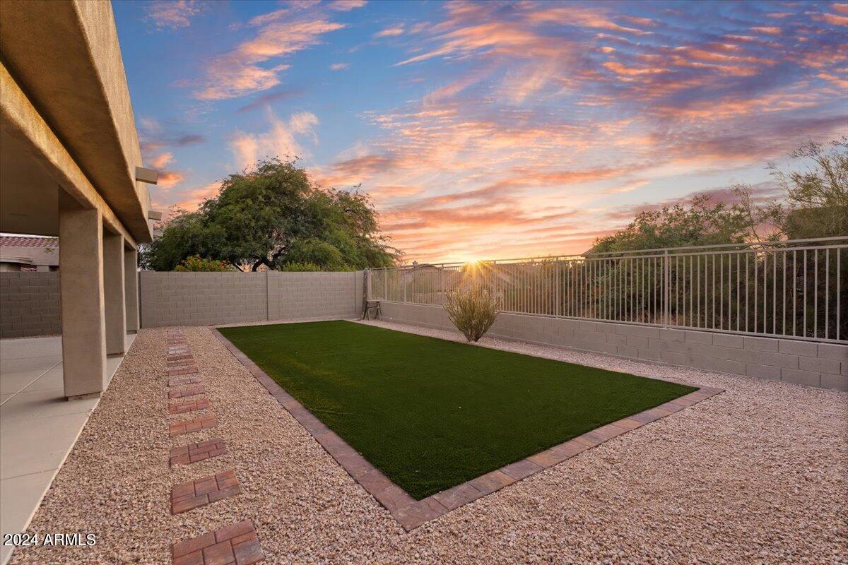 10418 E Morning Star Dr