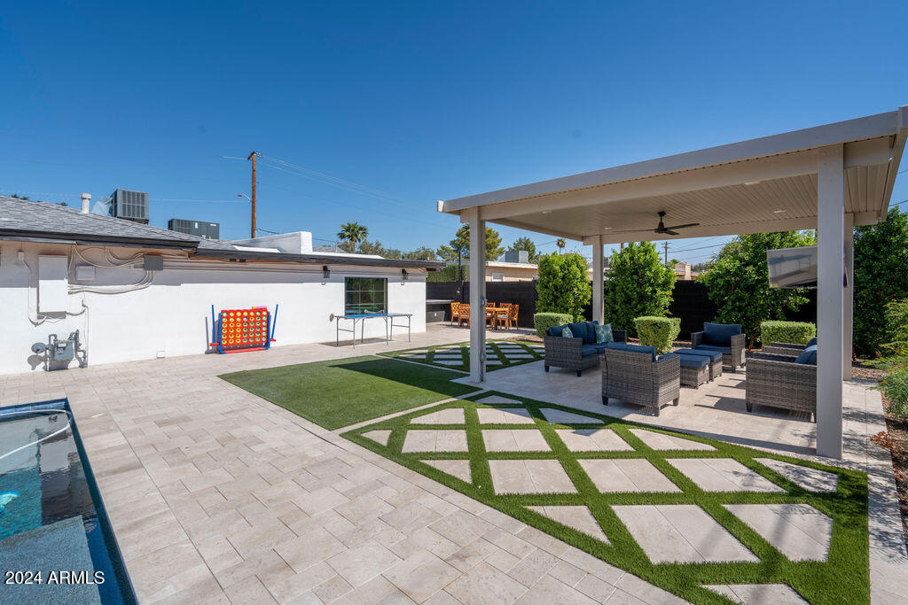 2301 E OSBORN Road