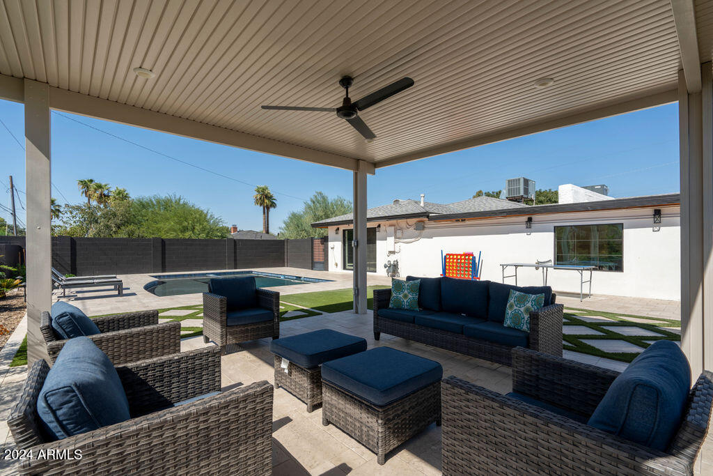 2301 E OSBORN Road
