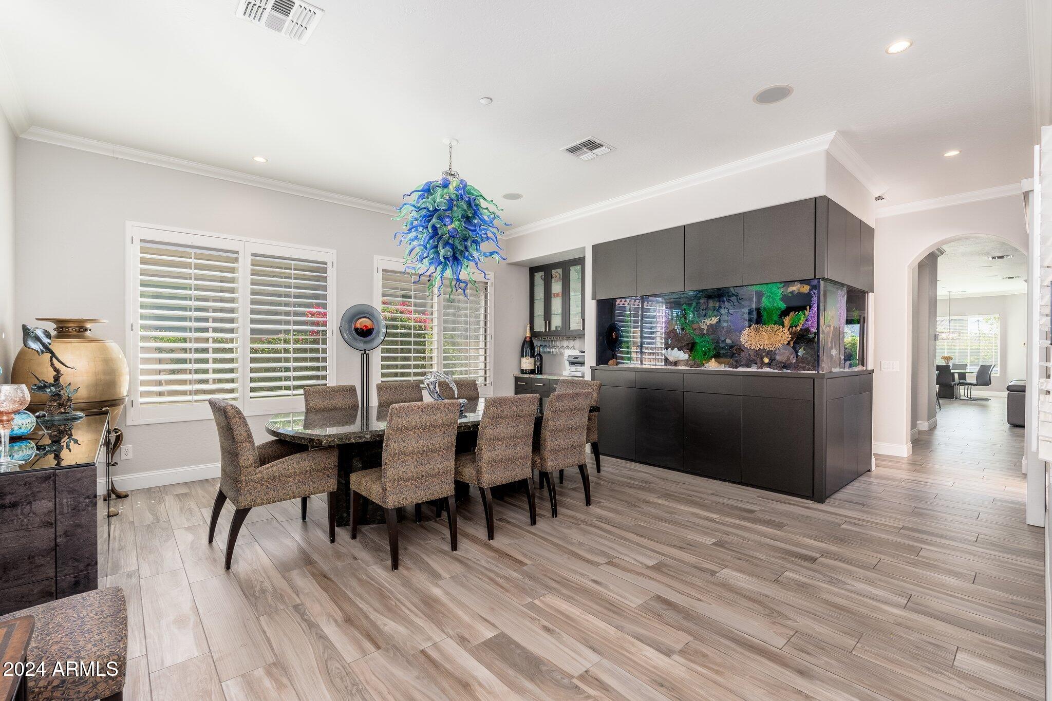 3935 E PARKSIDE Lane