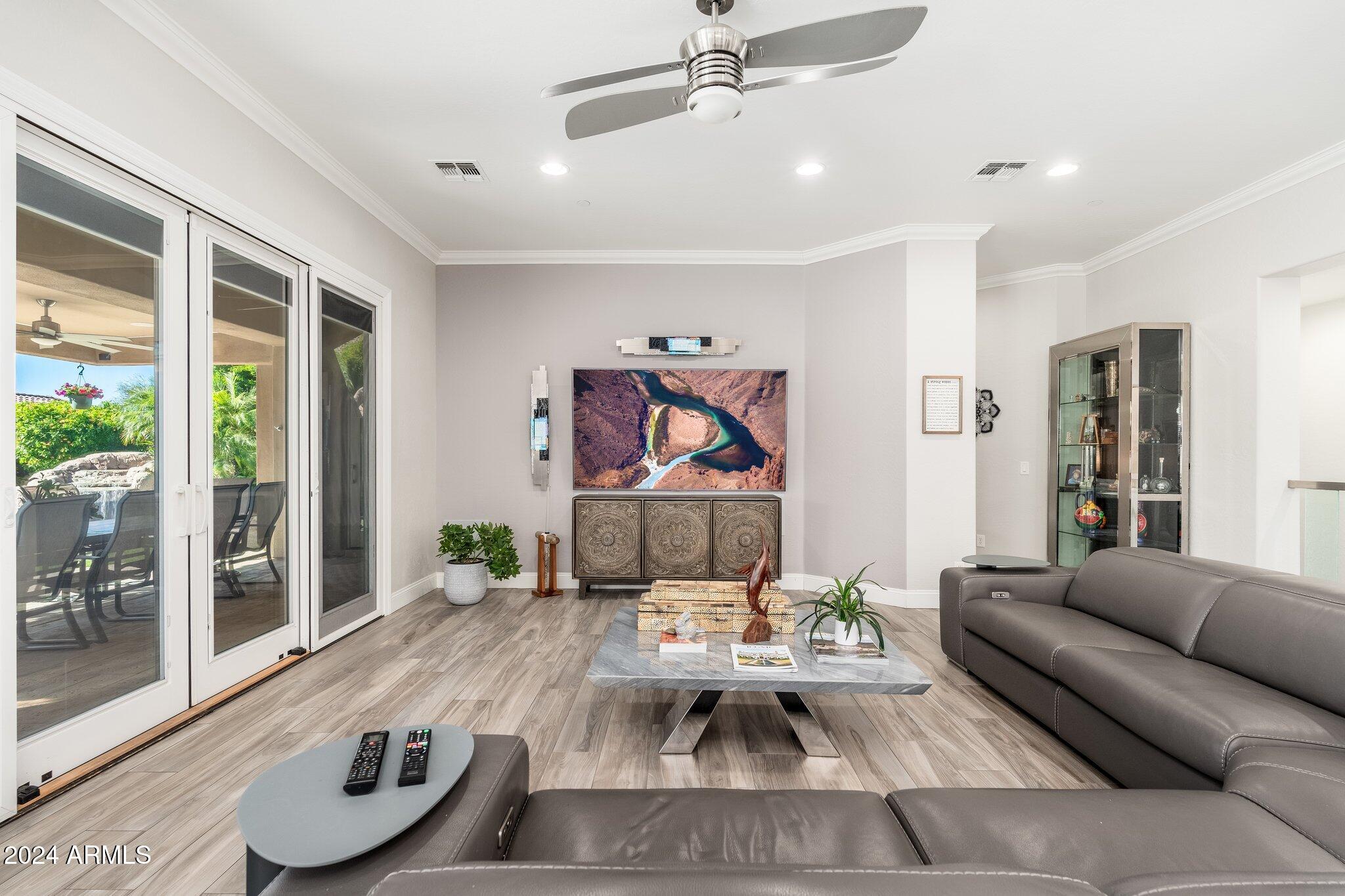 3935 E PARKSIDE Lane