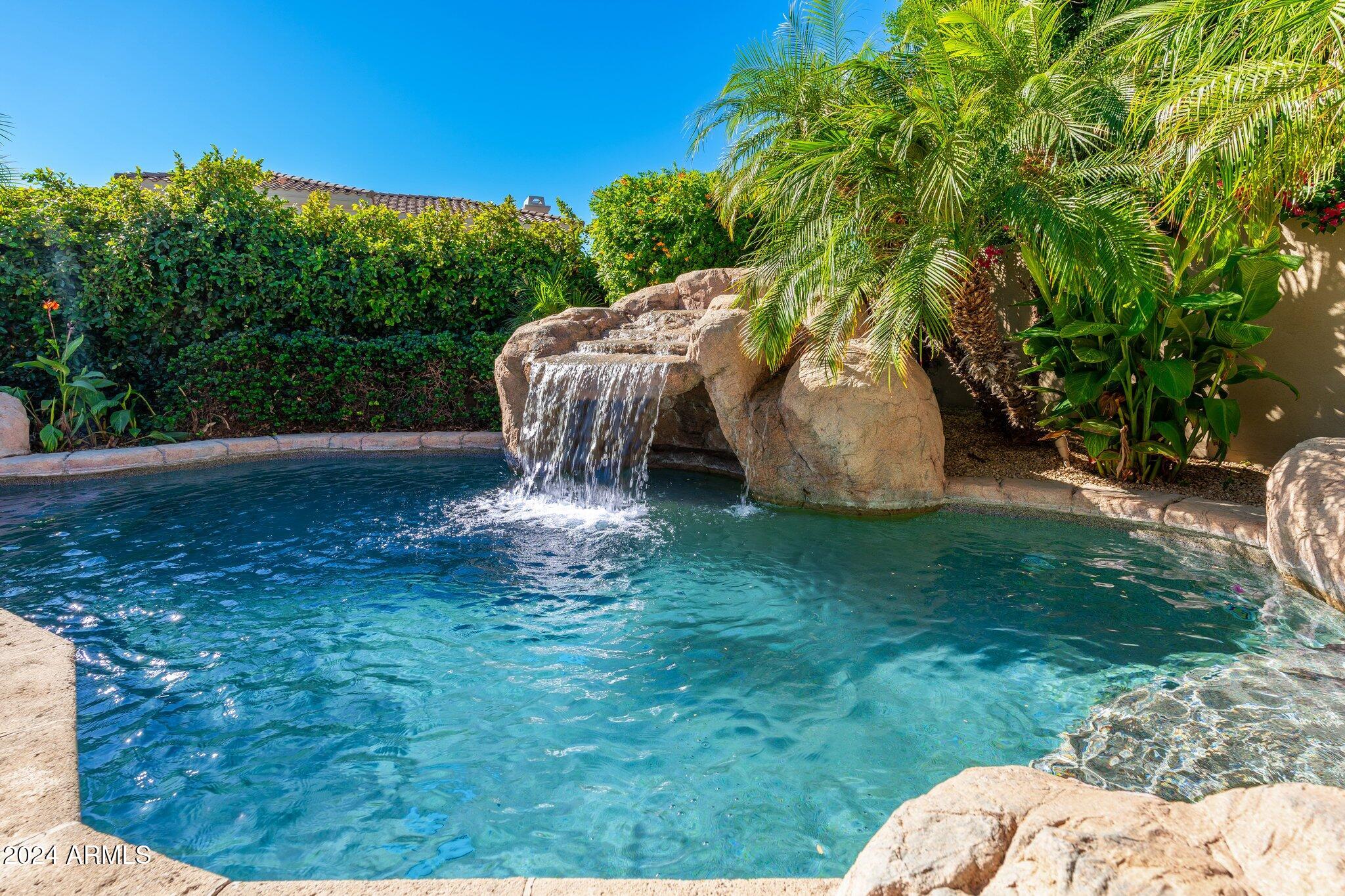 3935 E PARKSIDE Lane