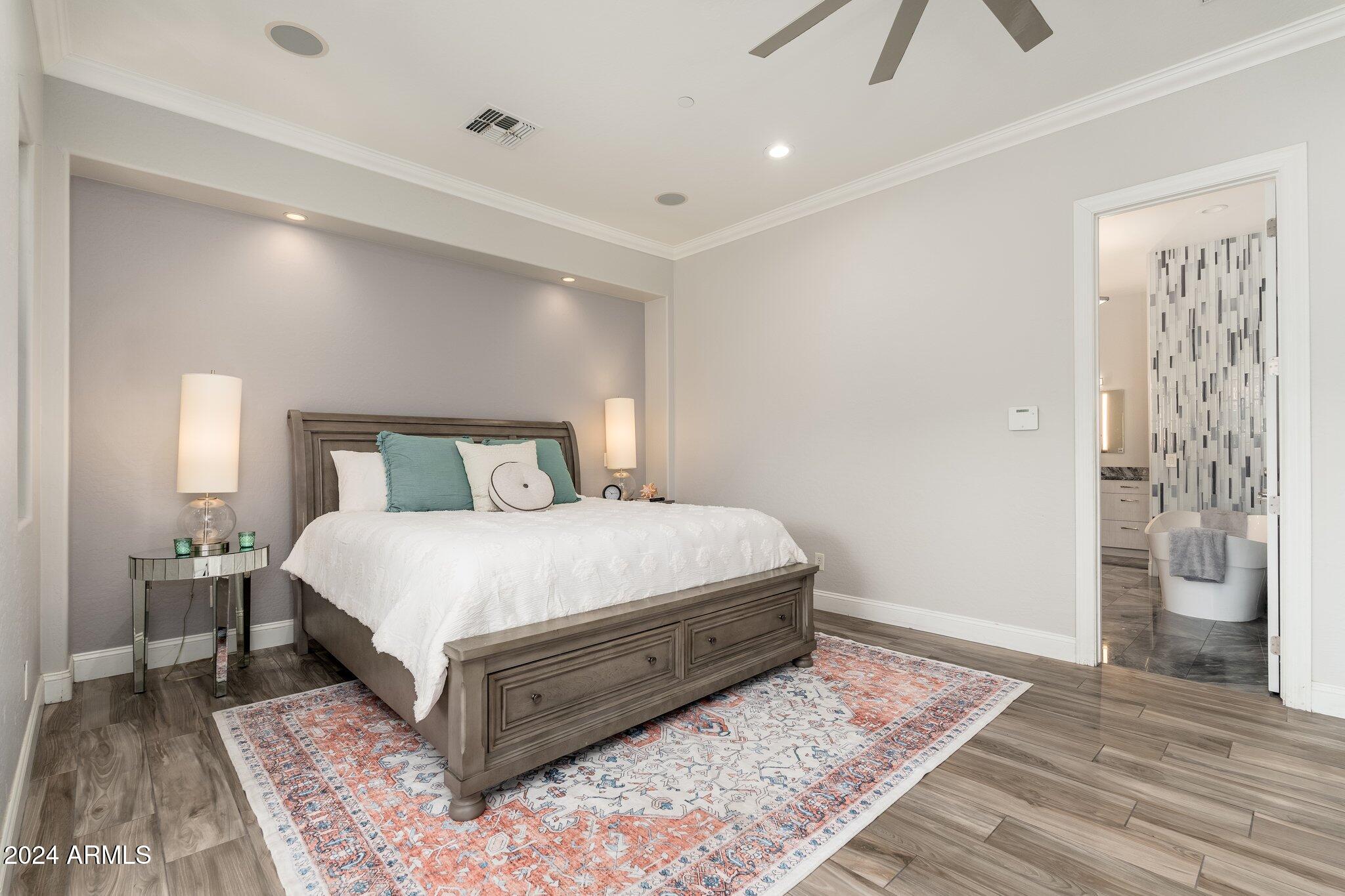 3935 E PARKSIDE Lane