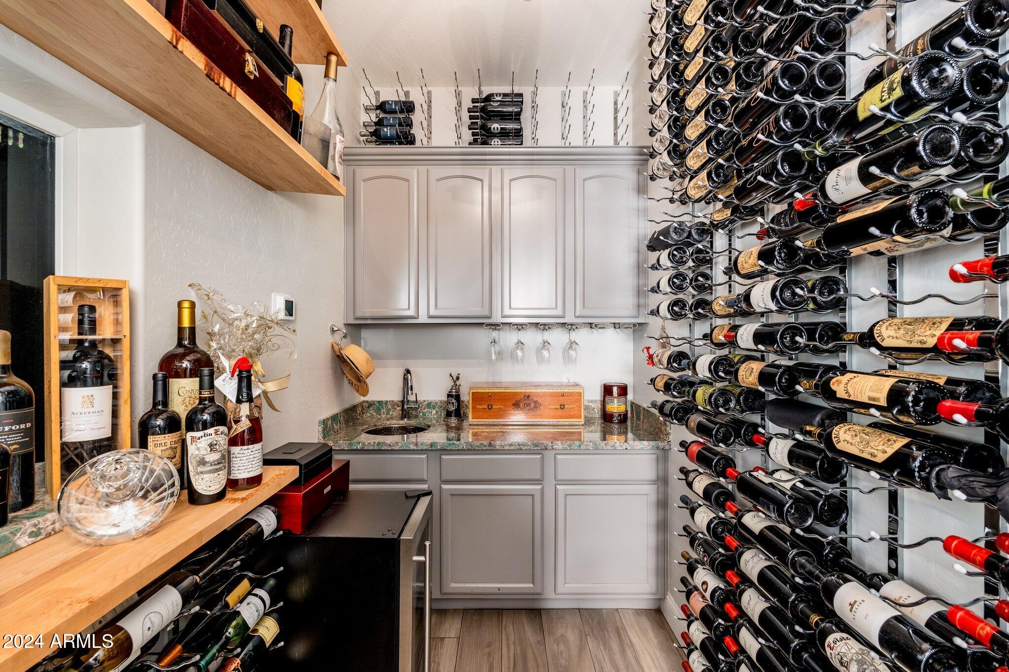 3935 E PARKSIDE Lane