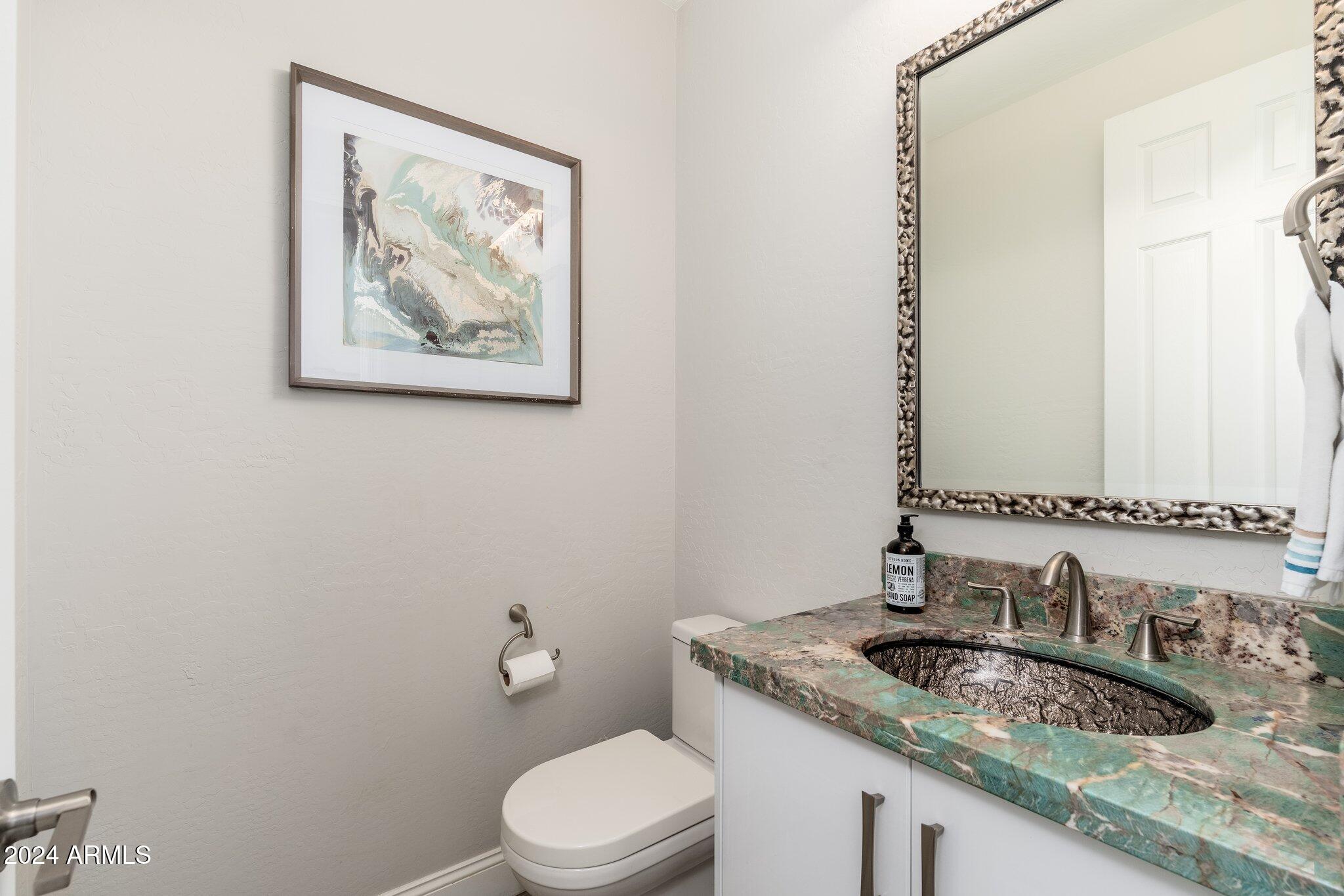 3935 E PARKSIDE Lane