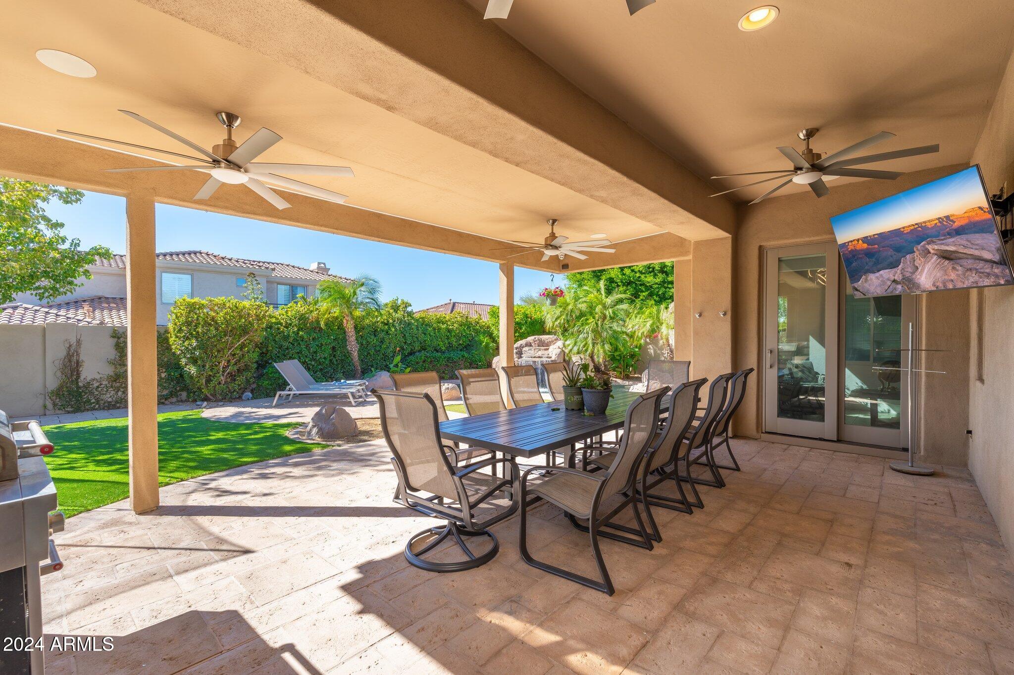 3935 E PARKSIDE Lane