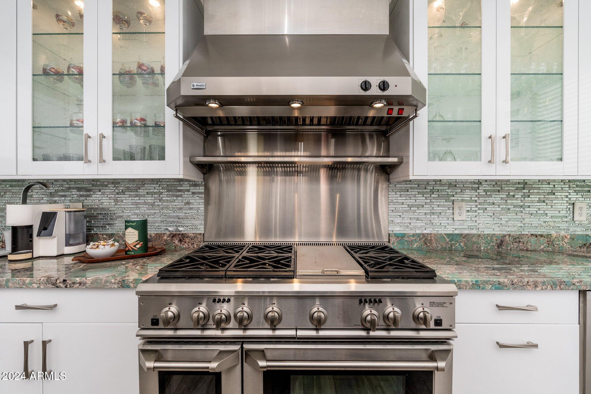 3935 E PARKSIDE Lane