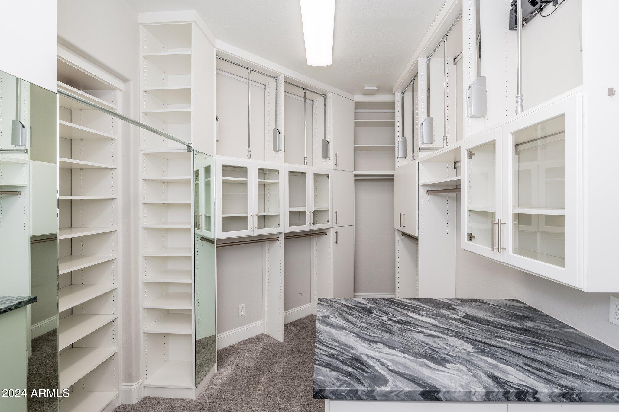 3935 E PARKSIDE Lane