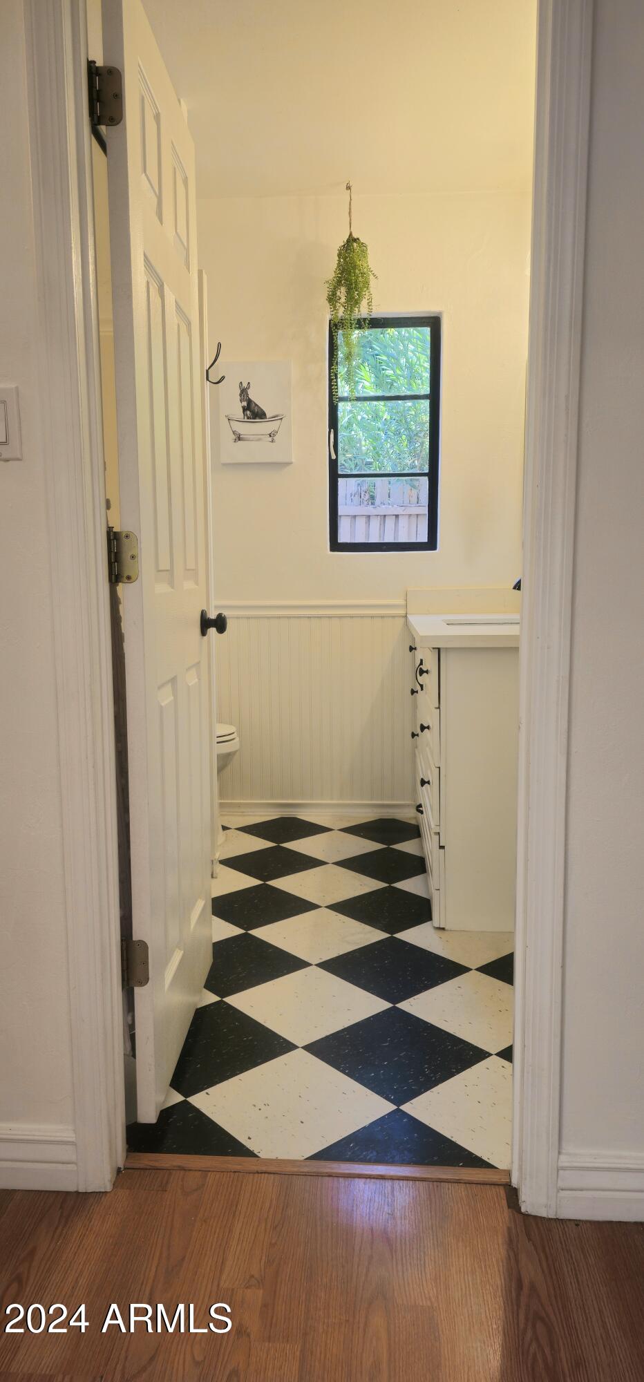 1320 E COOLIDGE Street