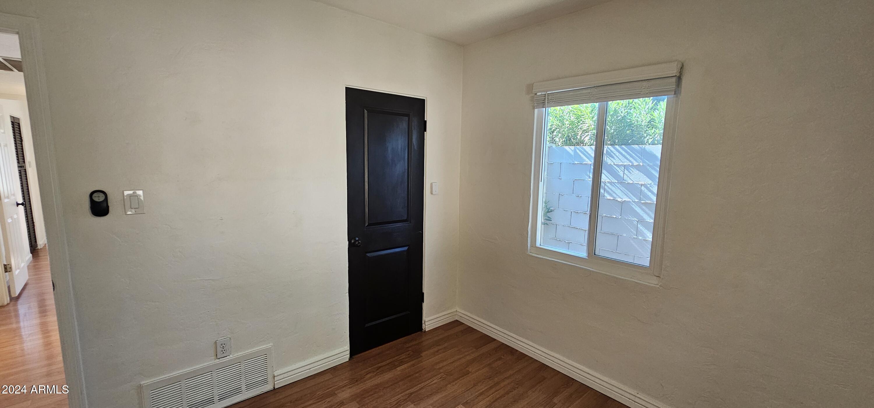 1320 E COOLIDGE Street