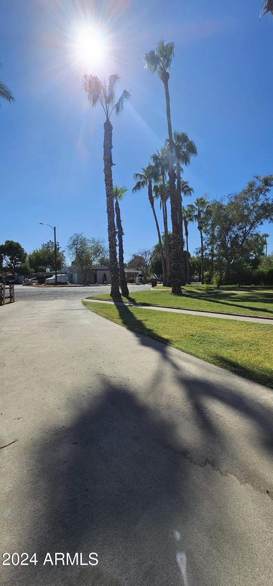 1320 E COOLIDGE Street