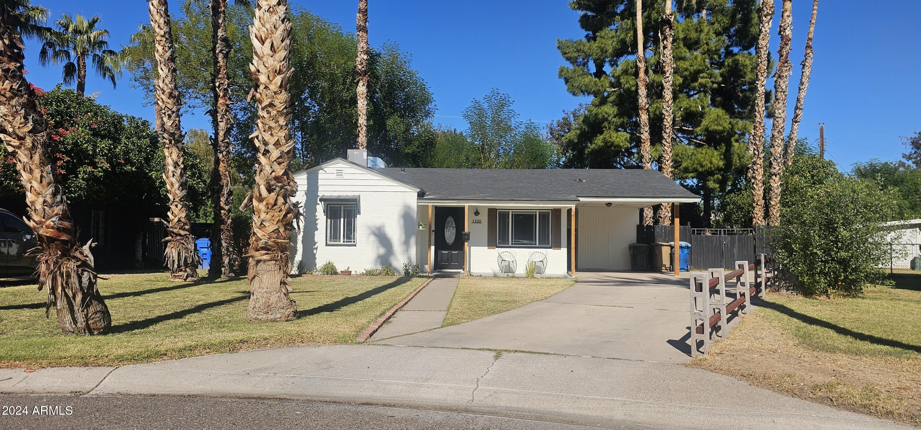 1320 E COOLIDGE Street