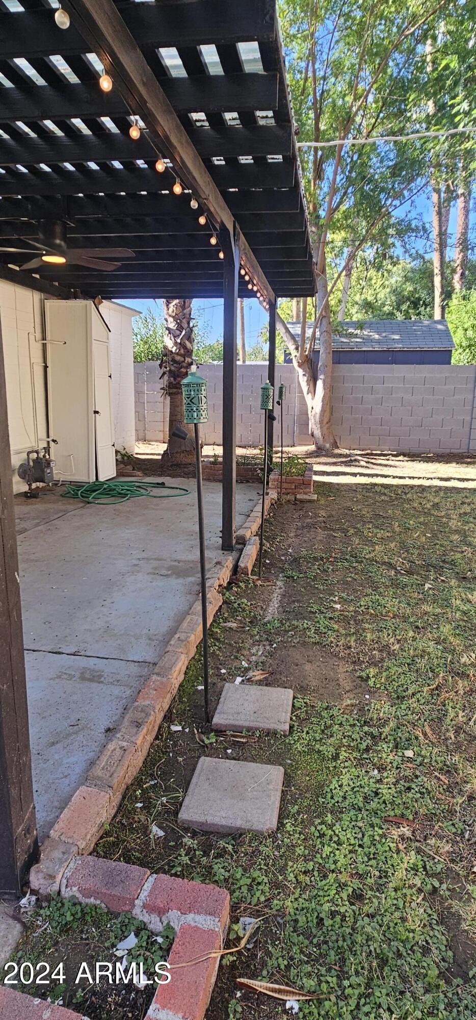 1320 E COOLIDGE Street