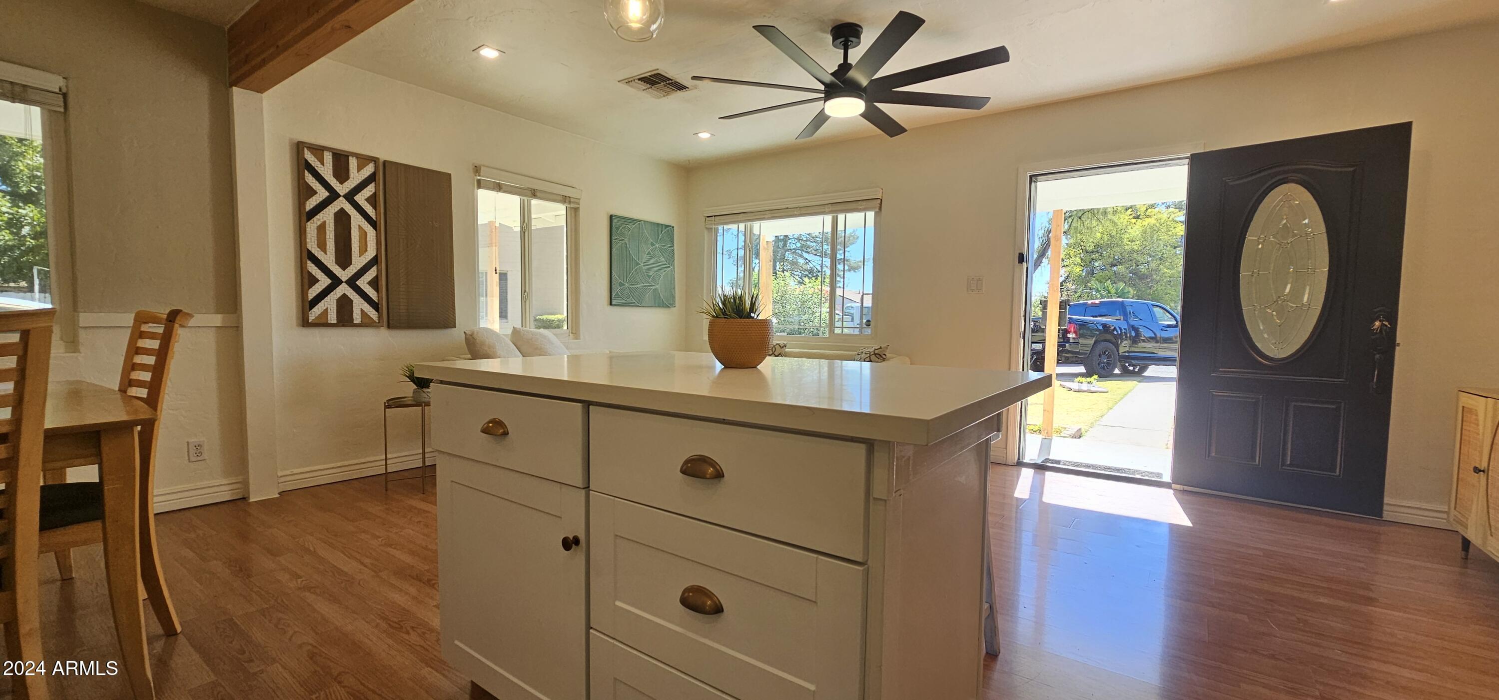 1320 E COOLIDGE Street