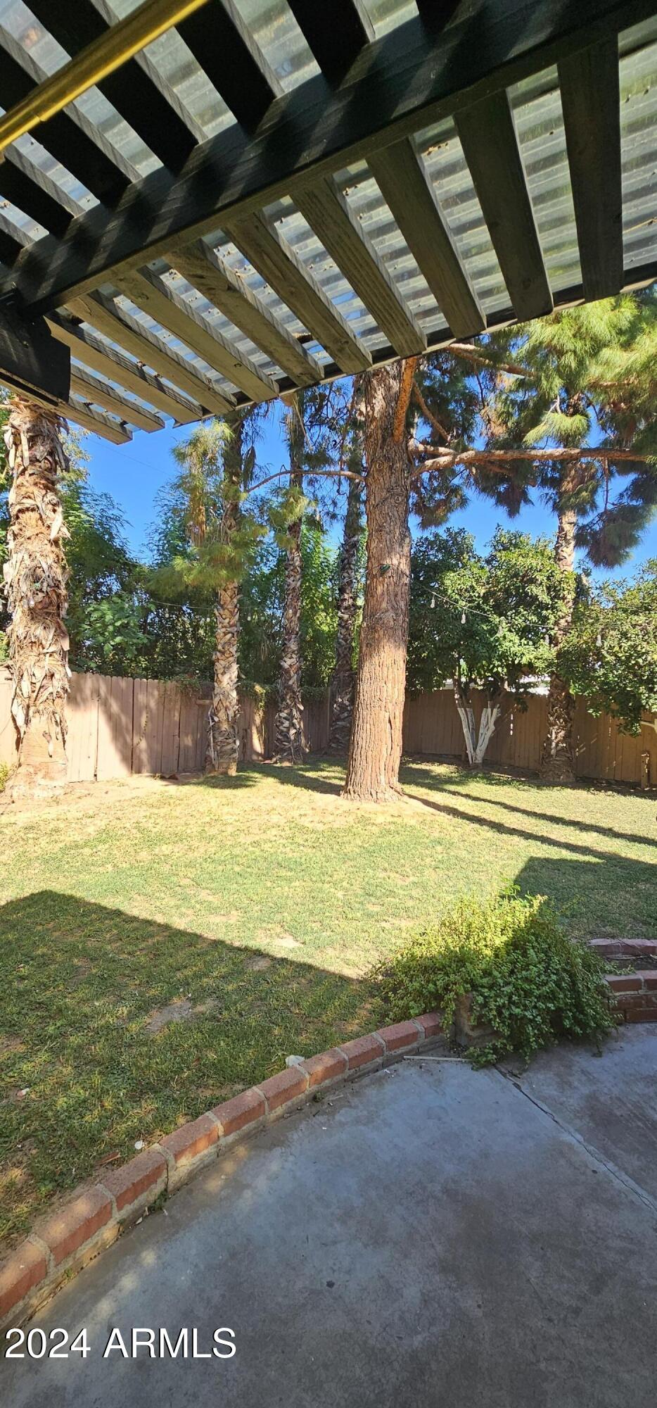 1320 E COOLIDGE Street