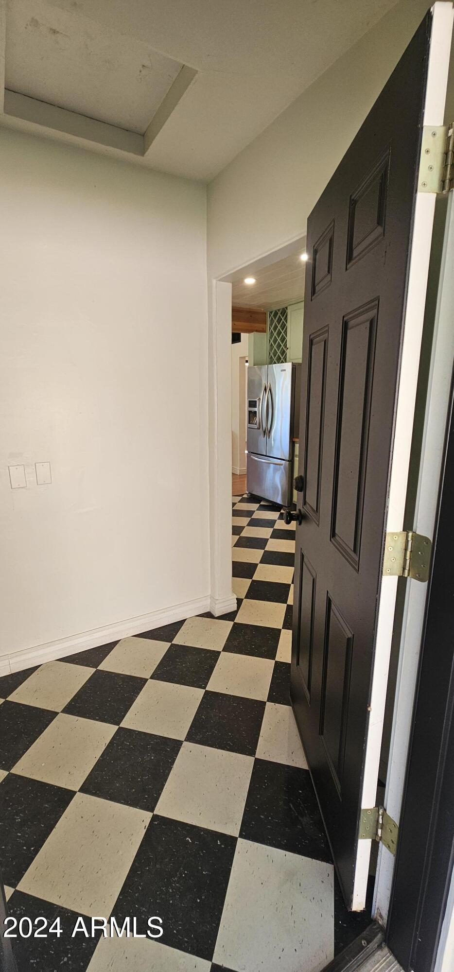 1320 E COOLIDGE Street