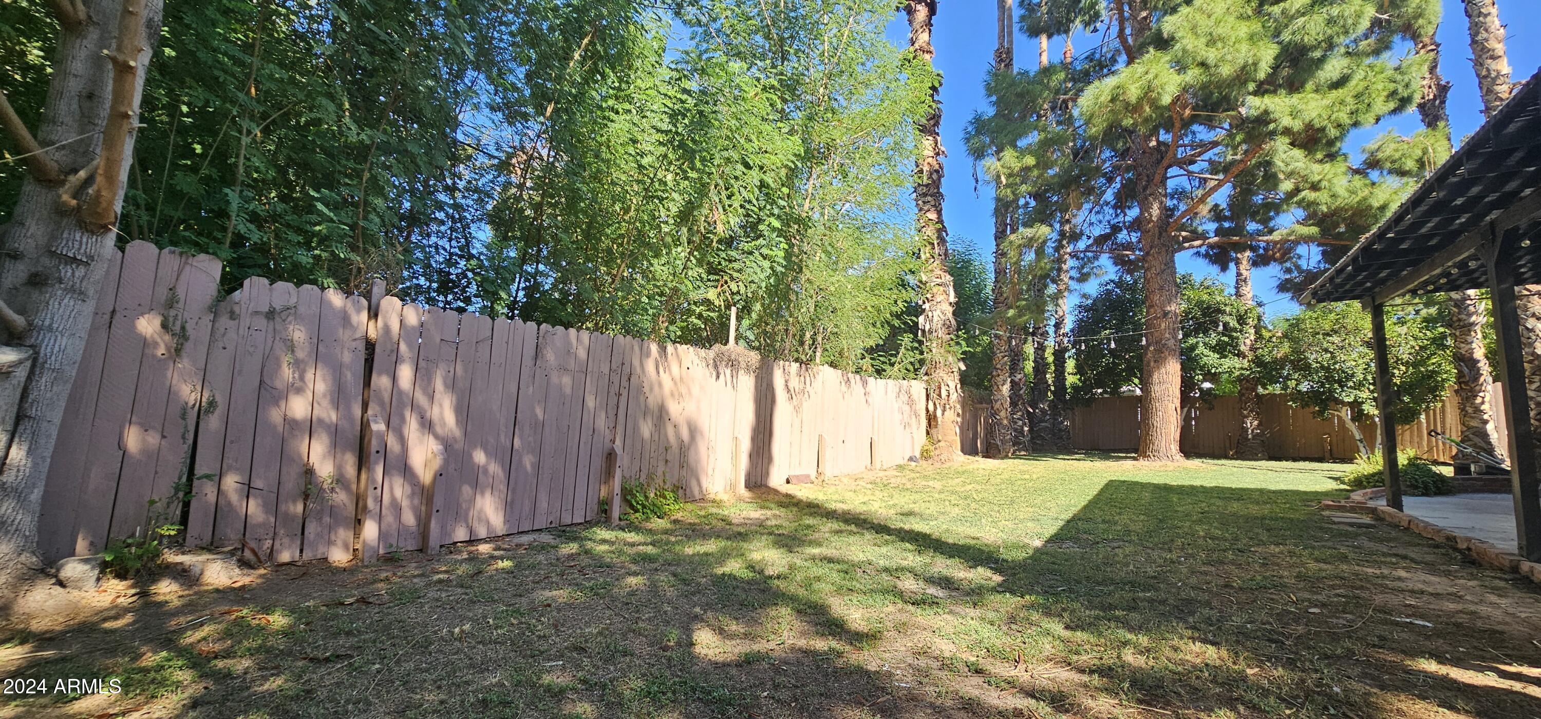 1320 E COOLIDGE Street