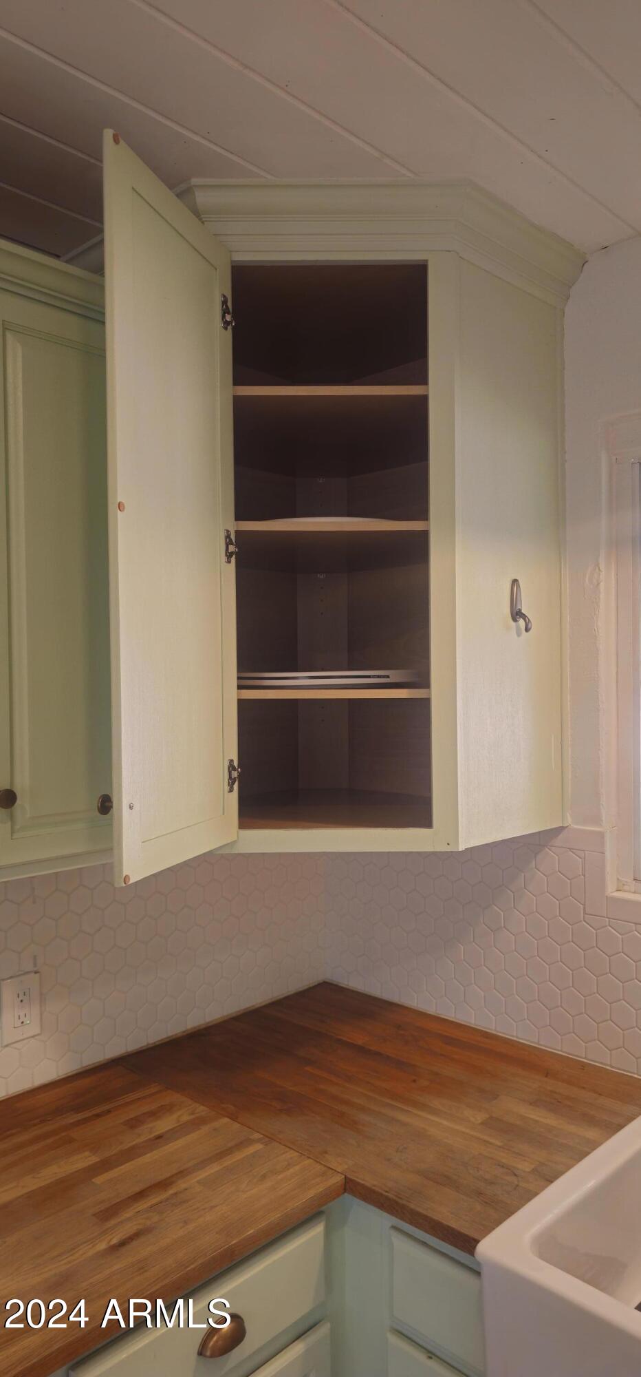 1320 E COOLIDGE Street