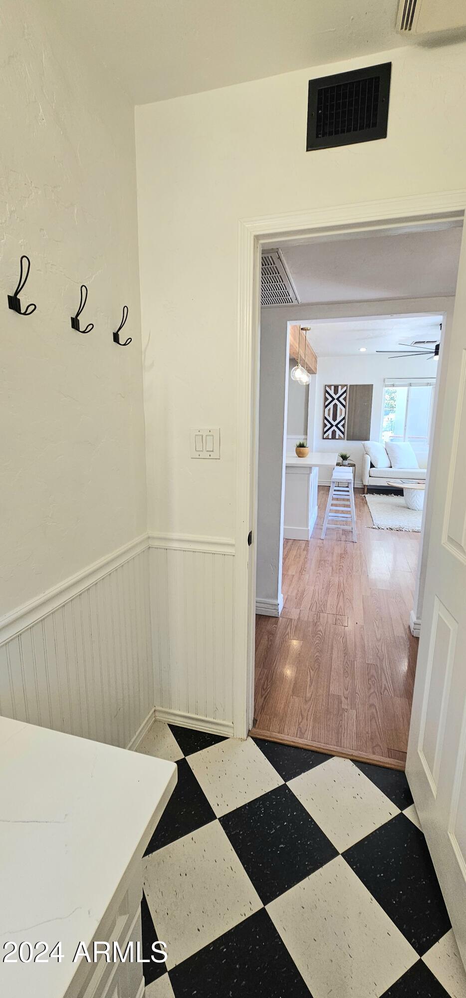 1320 E COOLIDGE Street