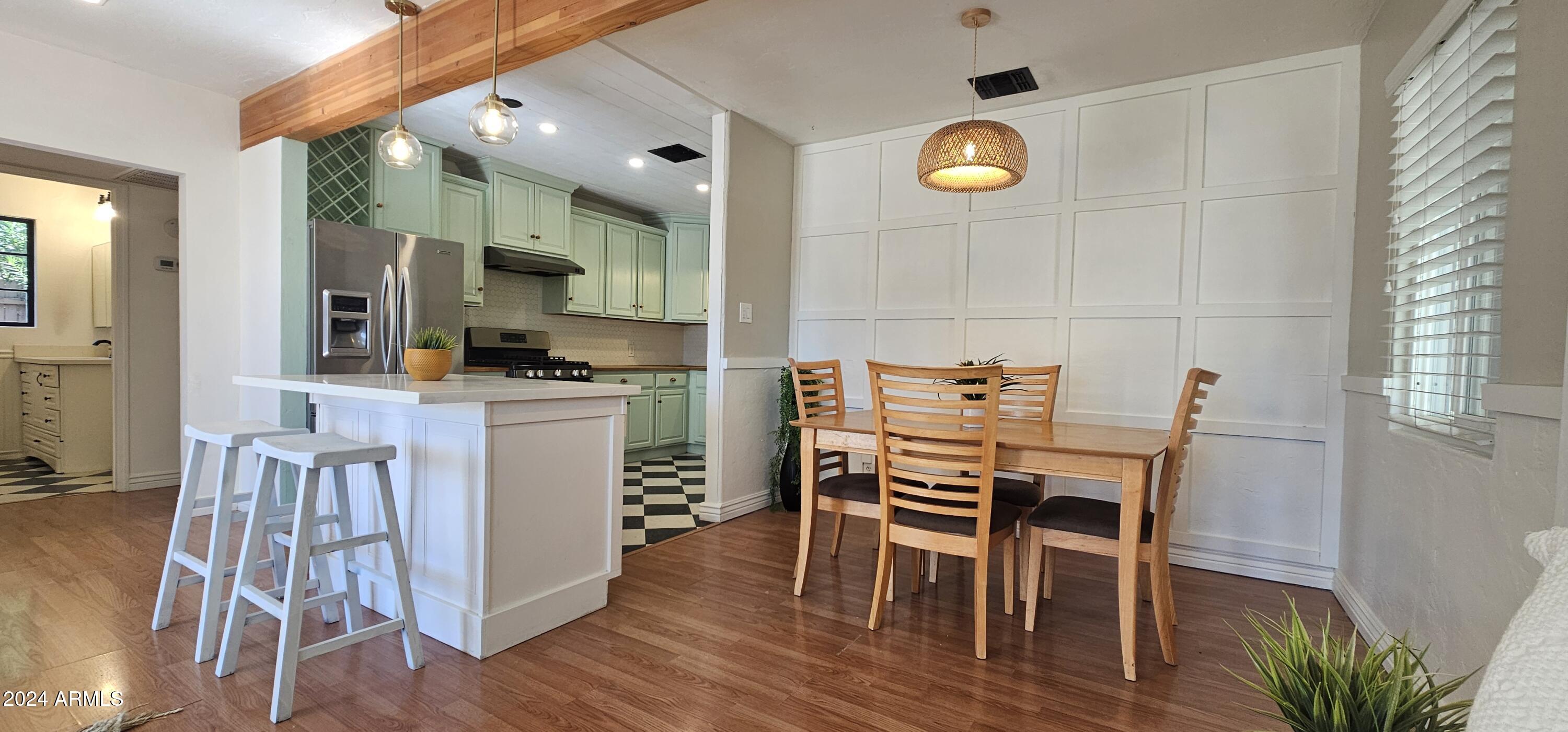 1320 E COOLIDGE Street