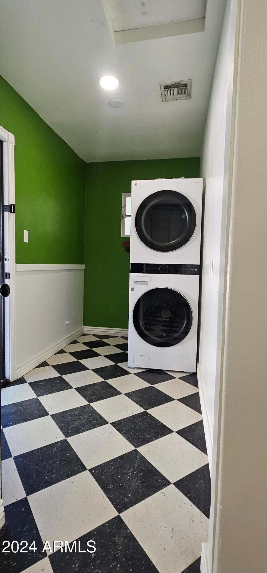 1320 E COOLIDGE Street