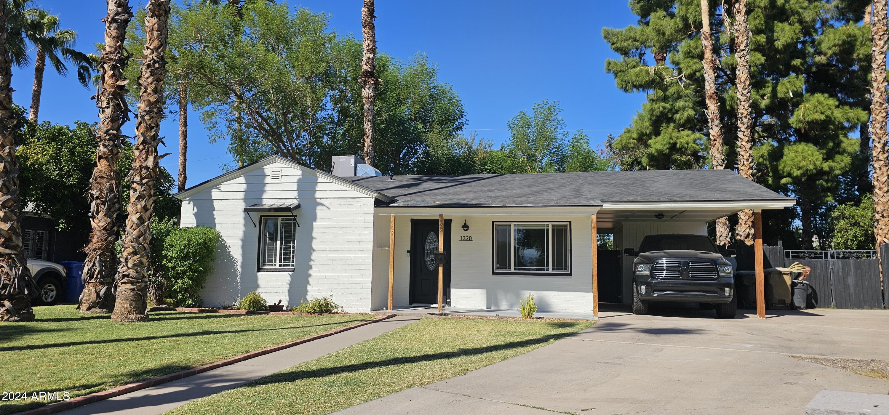 1320 E COOLIDGE Street