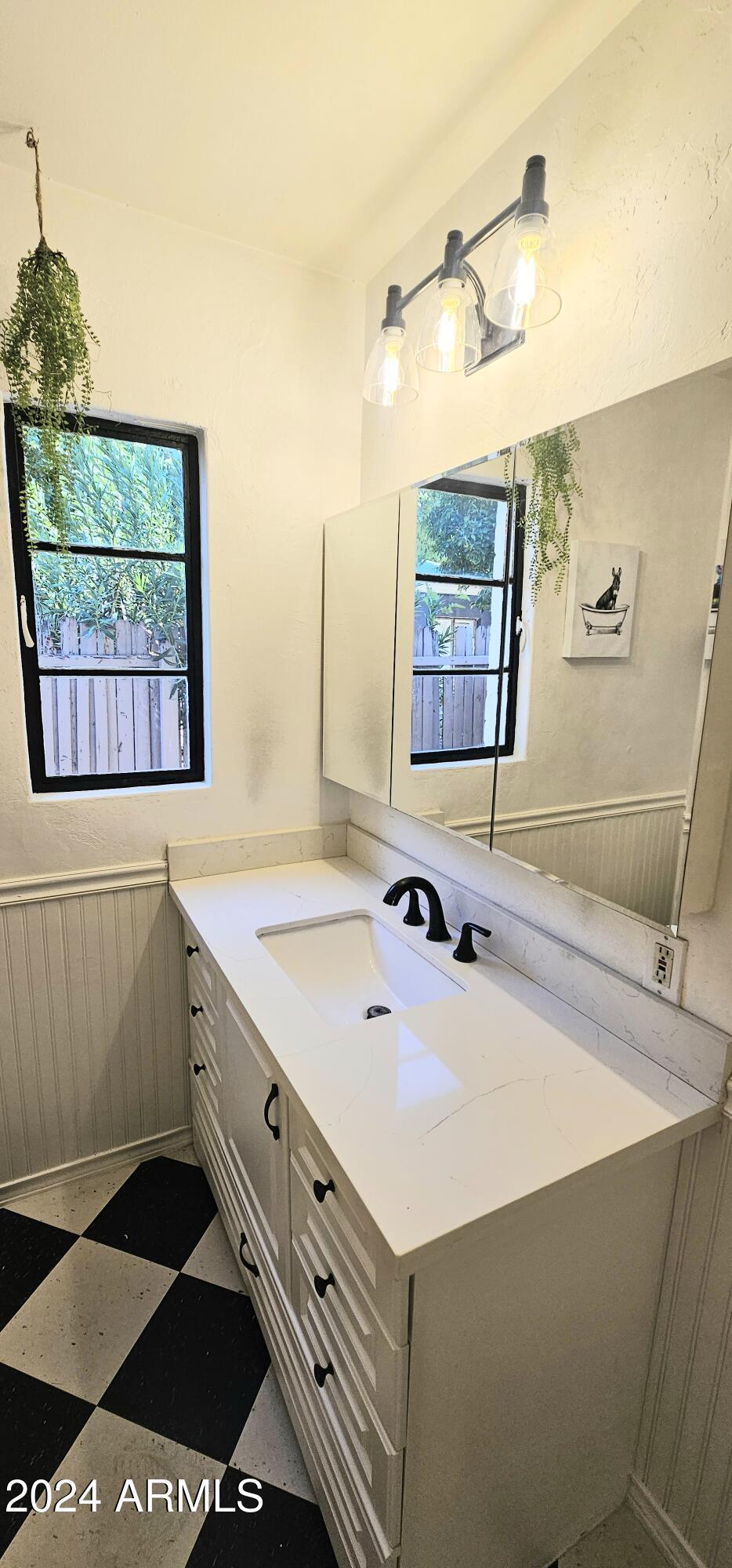 1320 E COOLIDGE Street