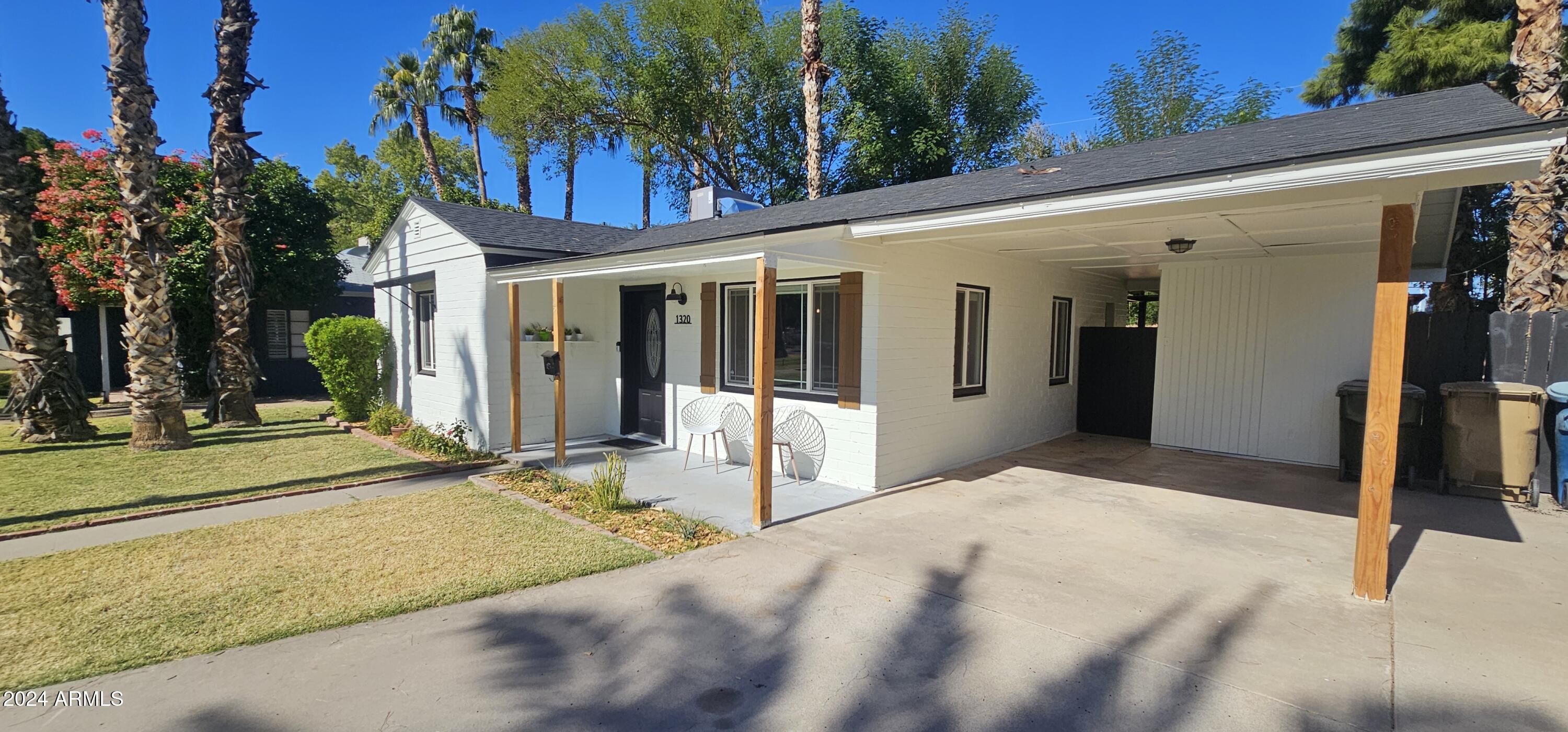 1320 E COOLIDGE Street