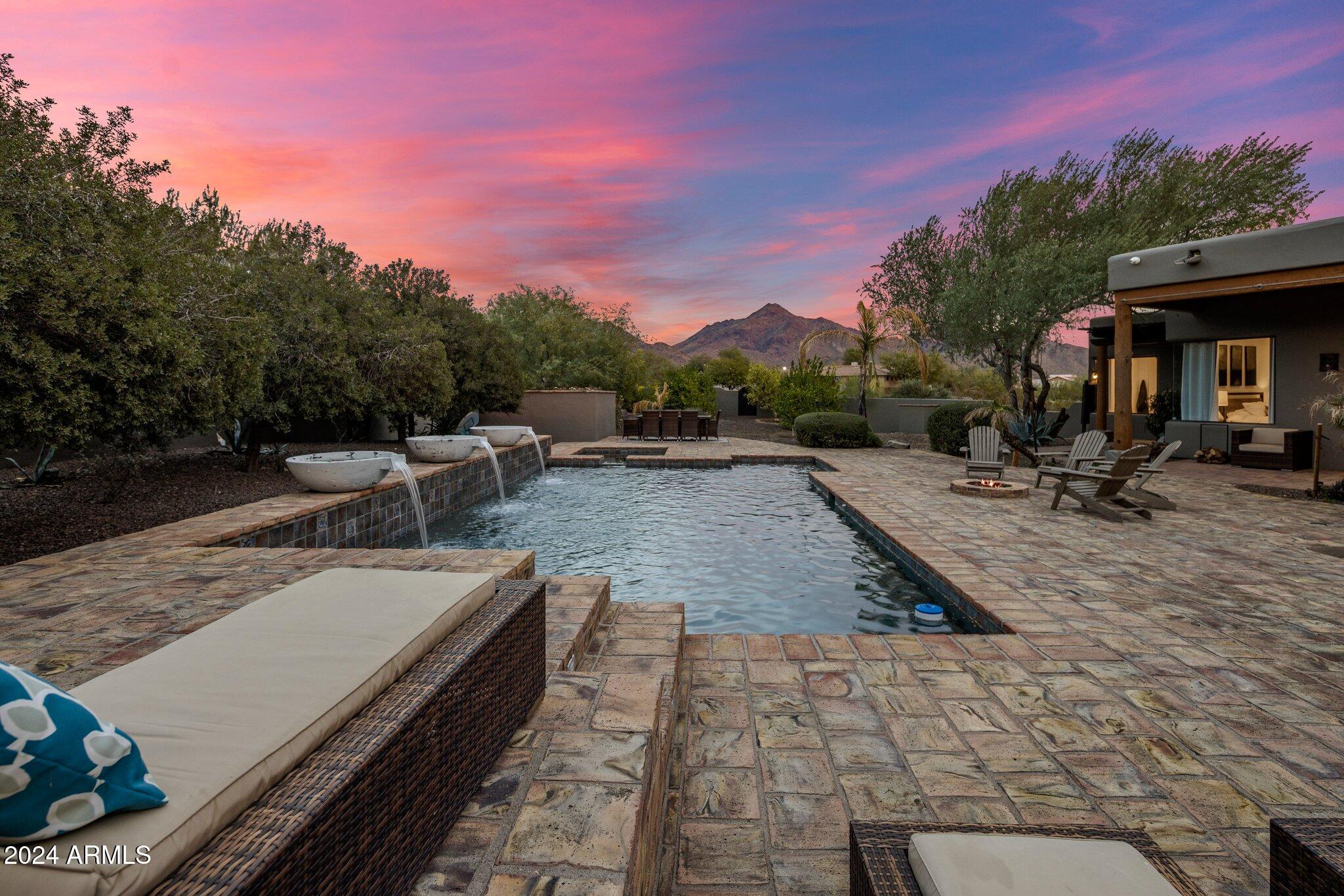 9422 E Diamond Rim Drive