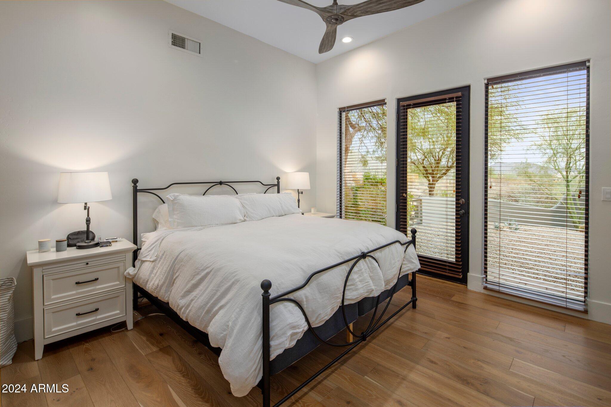 9422 E Diamond Rim Drive