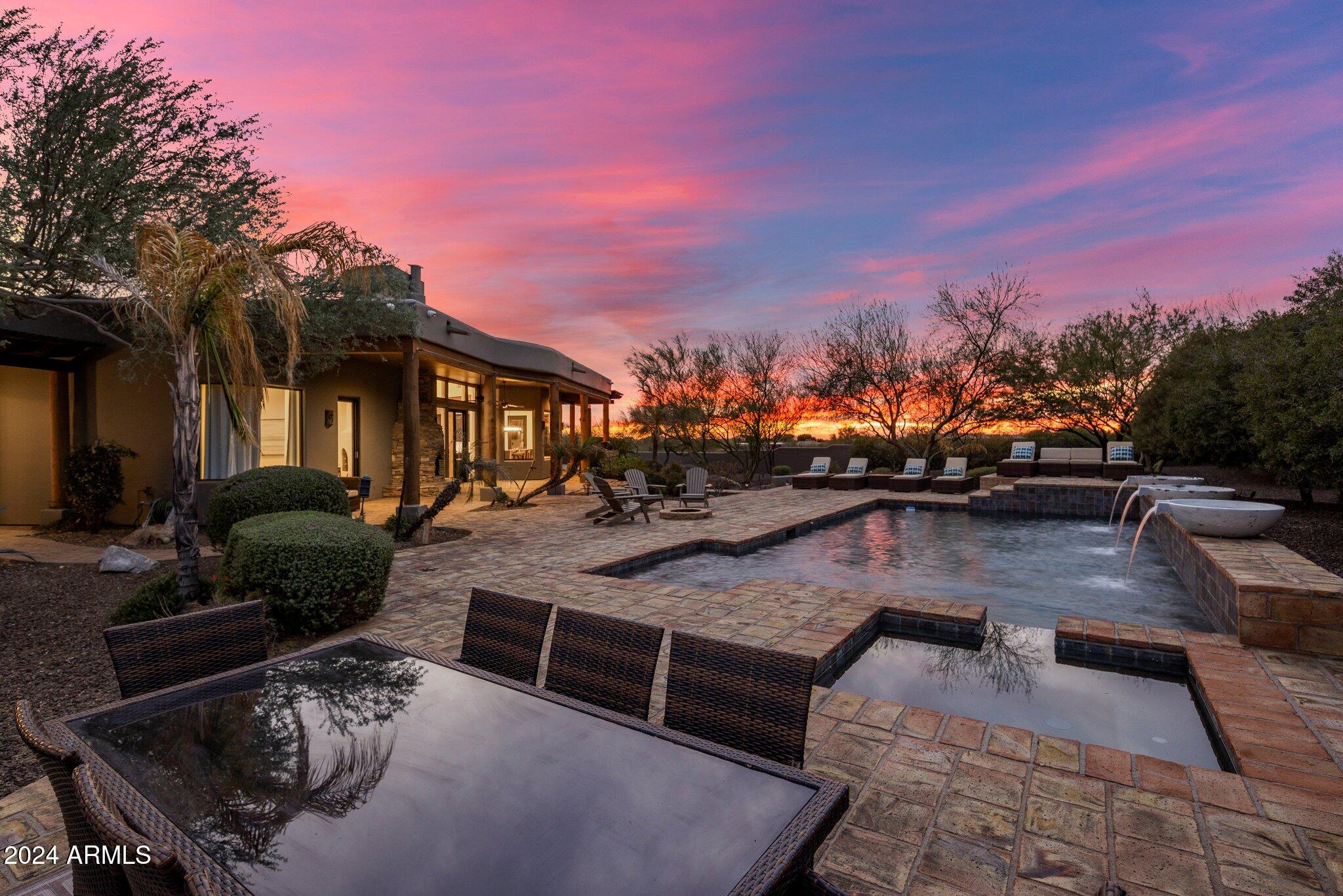 9422 E Diamond Rim Drive