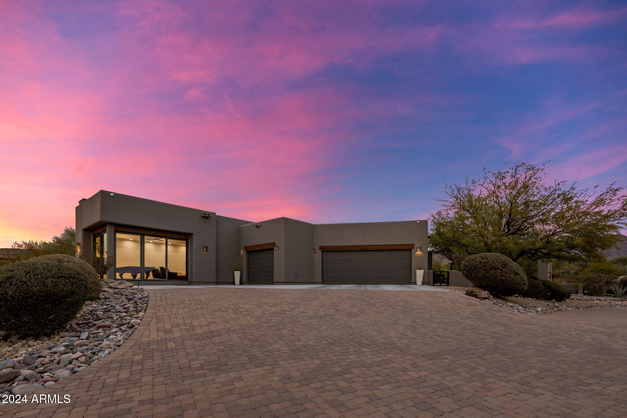 9422 E Diamond Rim Drive