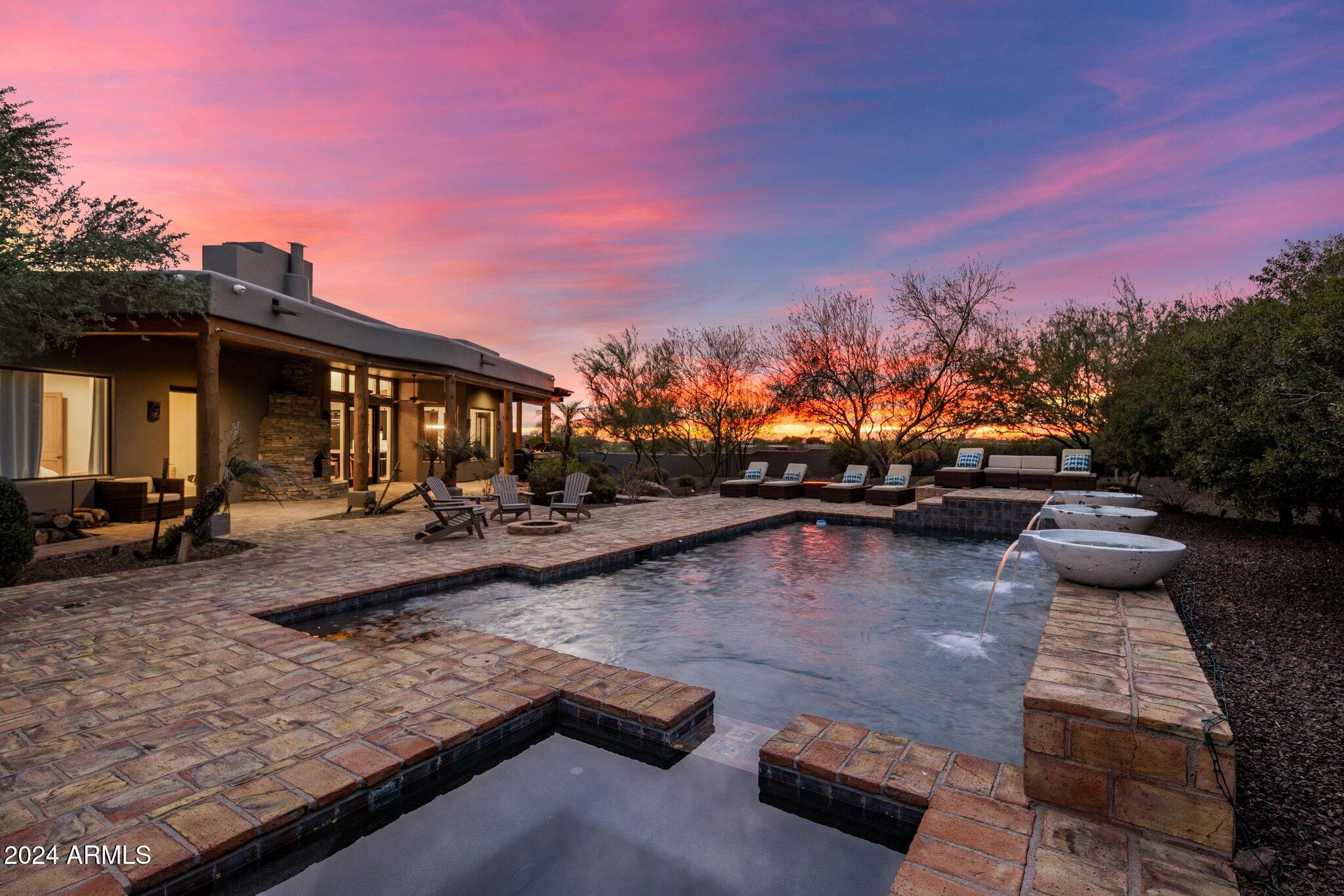 9422 E Diamond Rim Drive