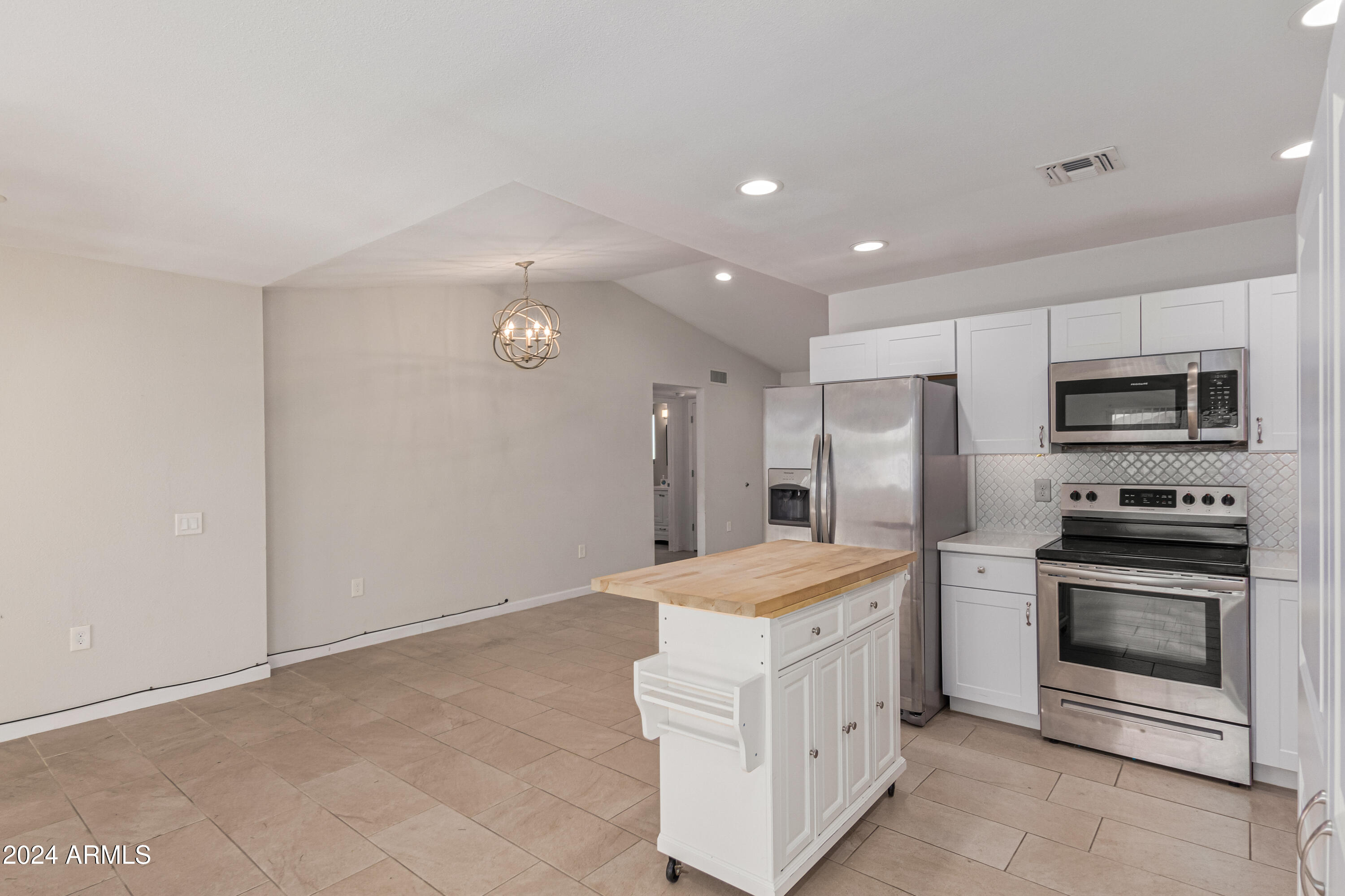 12739 W BEECHWOOD Drive
