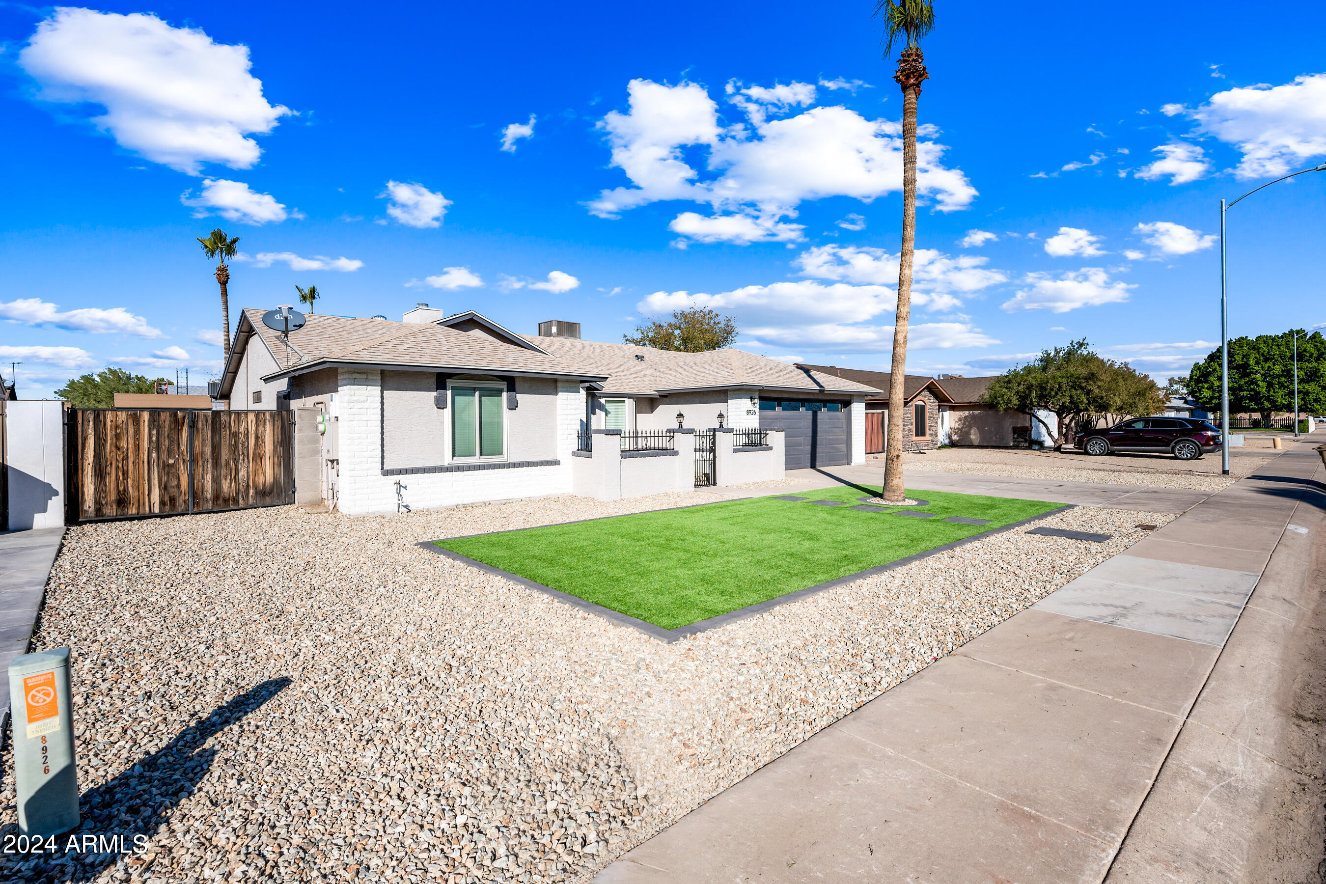 8926 W EL CAMINITO Drive