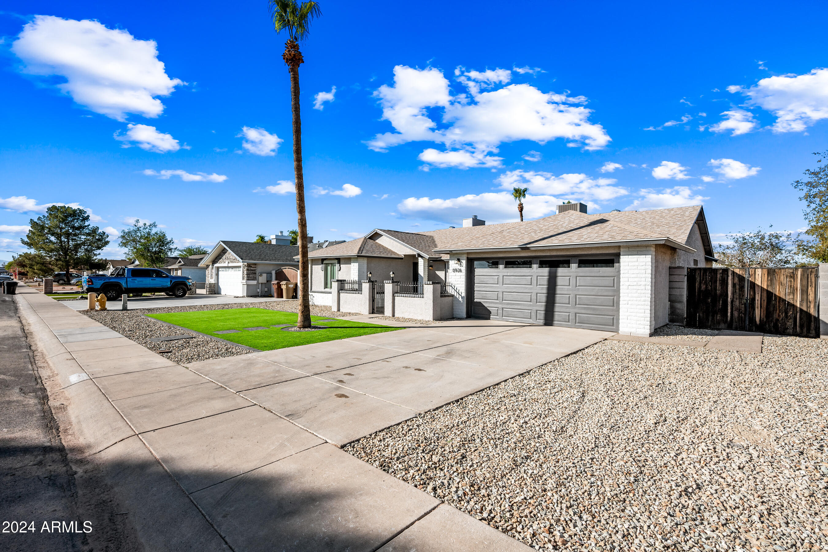 8926 W EL CAMINITO Drive