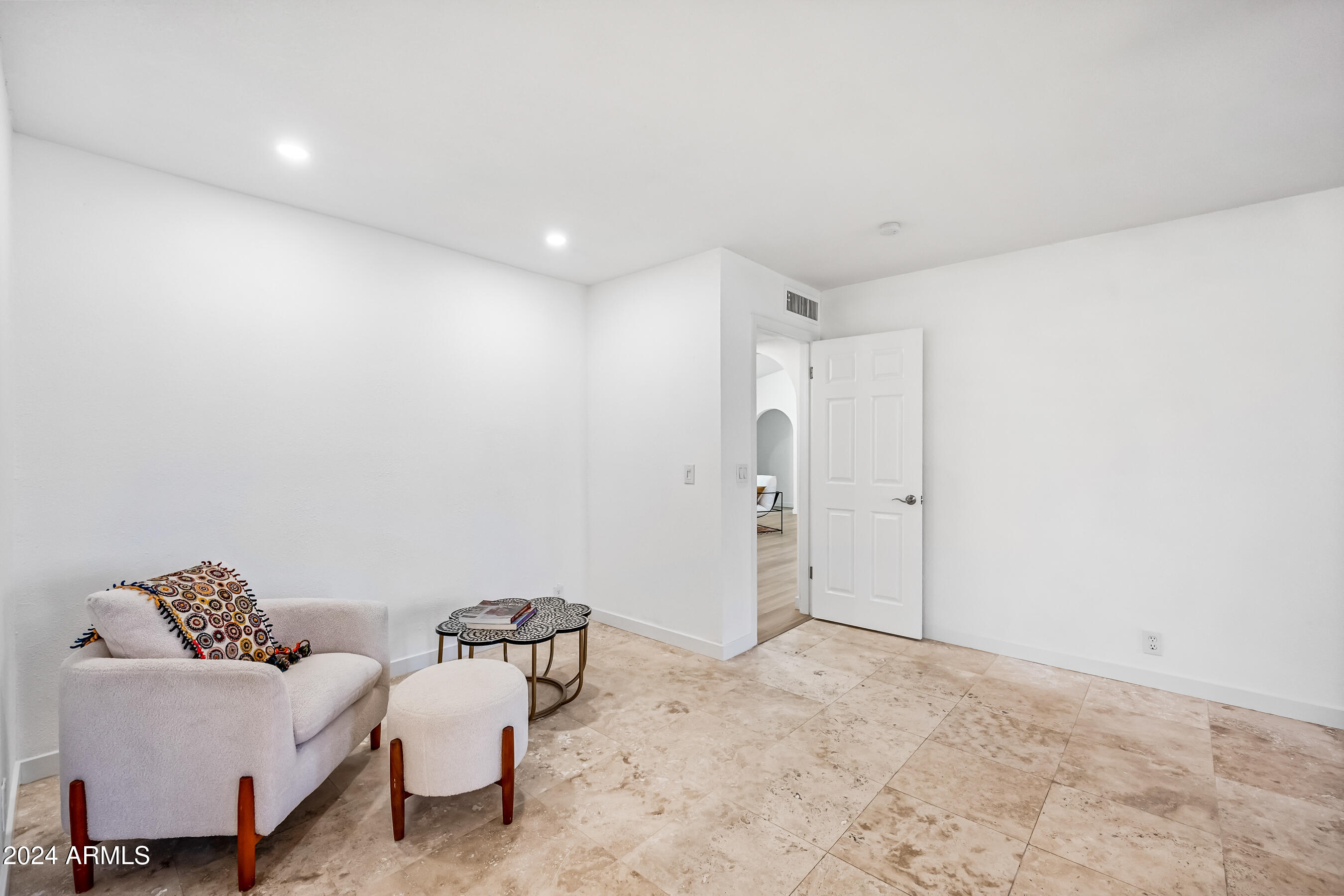 8926 W EL CAMINITO Drive