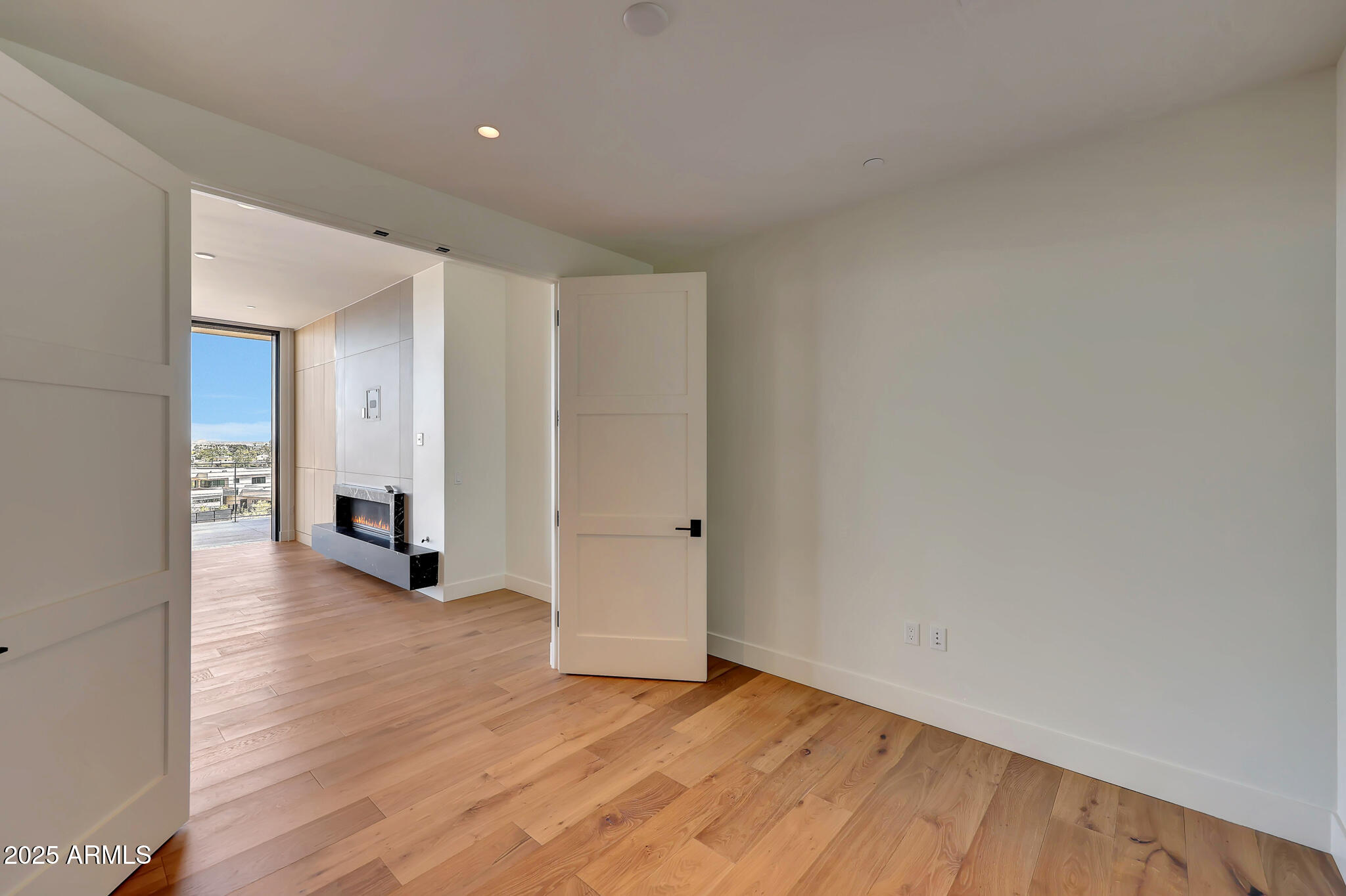 5000 E CAMELBACK RIDGE Road # 204