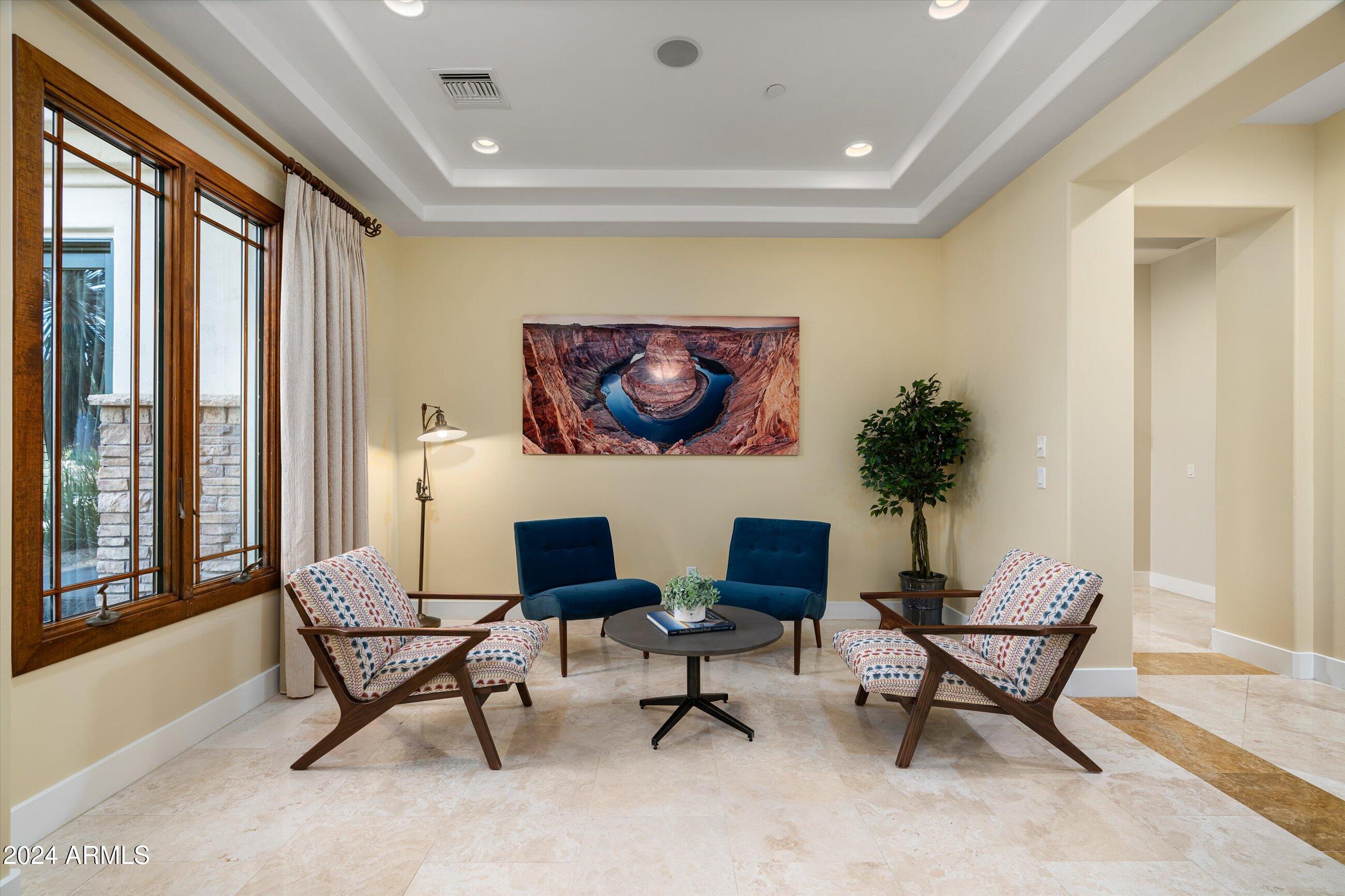 5311 E VIA LOS CABALLOS --