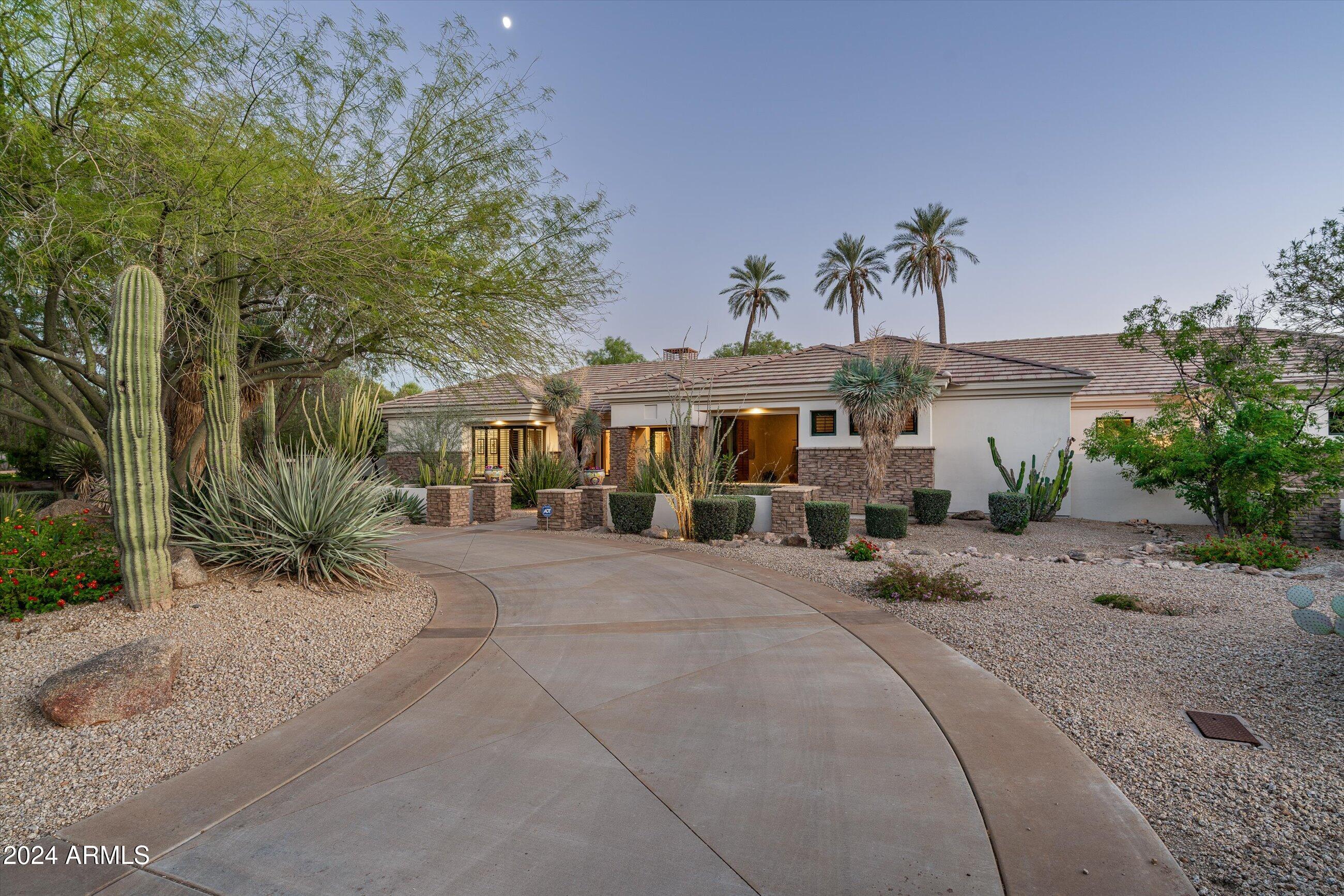 5311 E VIA LOS CABALLOS --