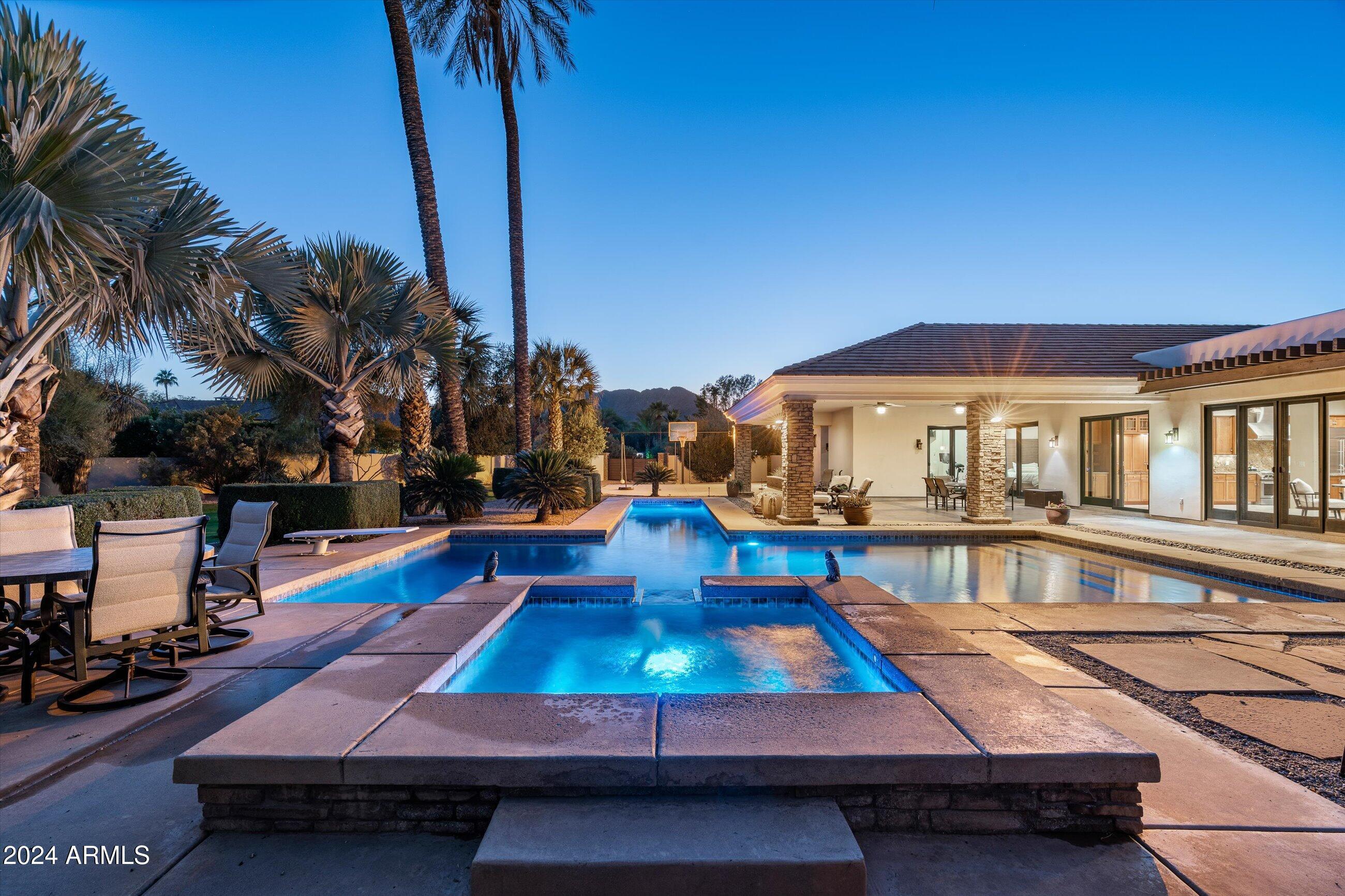 5311 E VIA LOS CABALLOS --