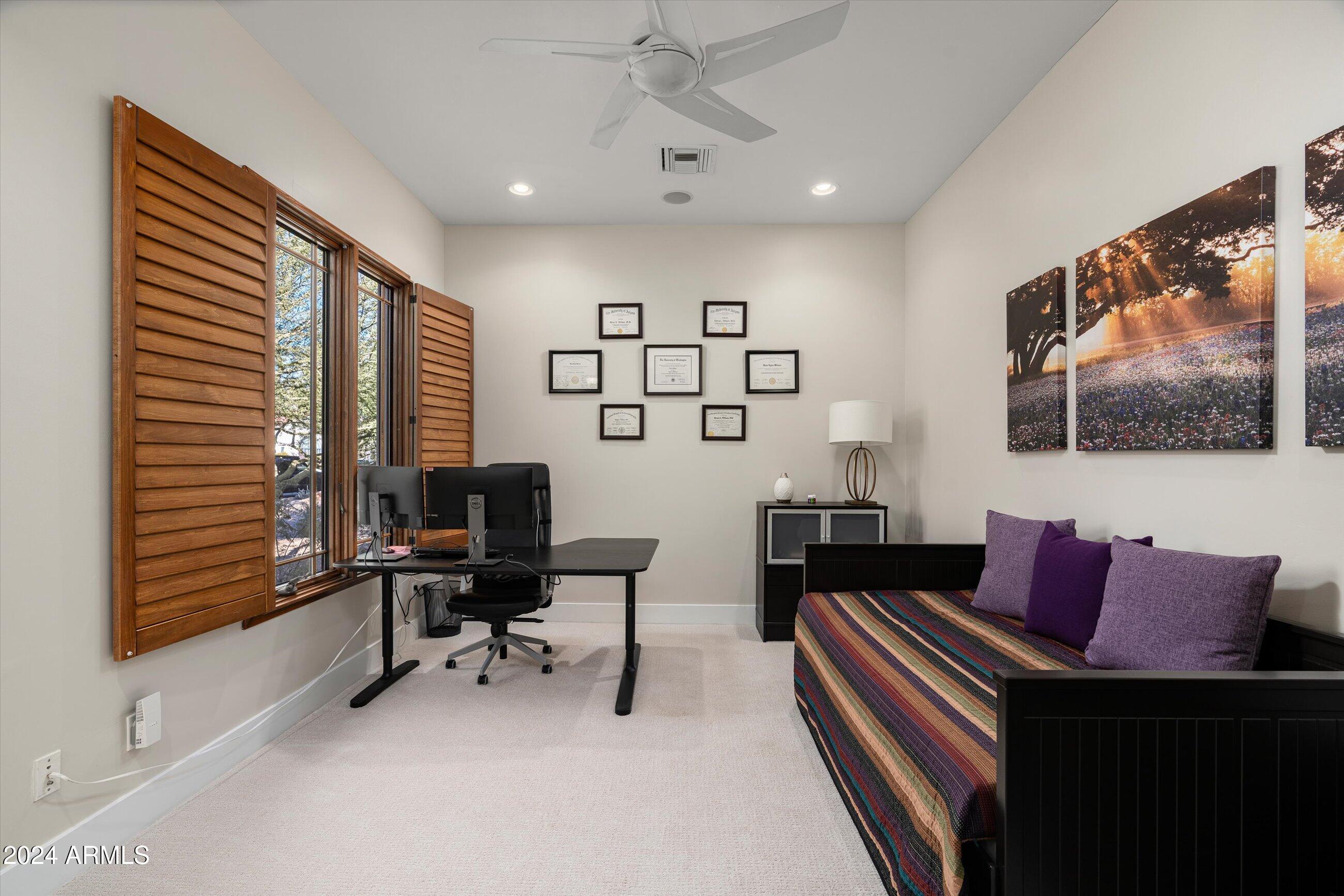 5311 E VIA LOS CABALLOS --