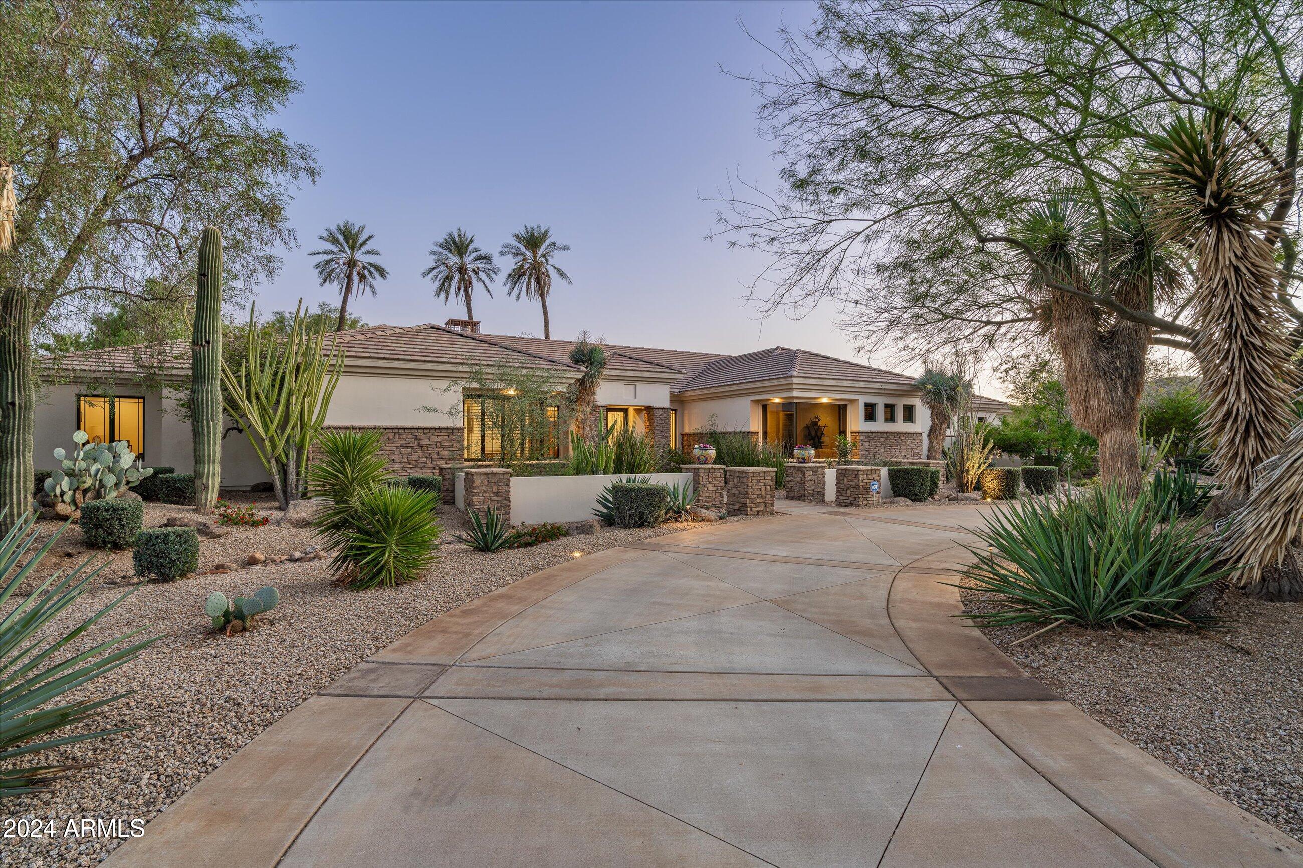 5311 E VIA LOS CABALLOS --