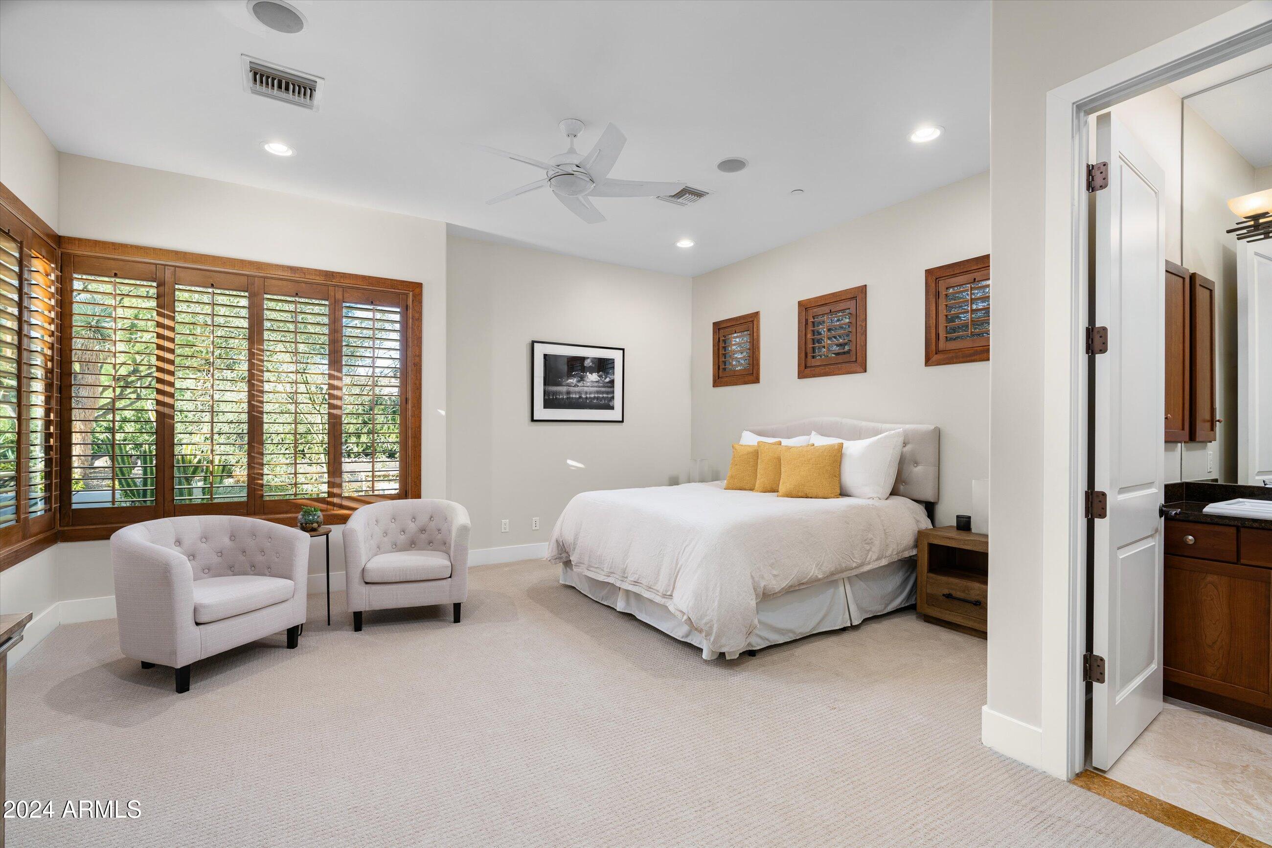 5311 E VIA LOS CABALLOS --