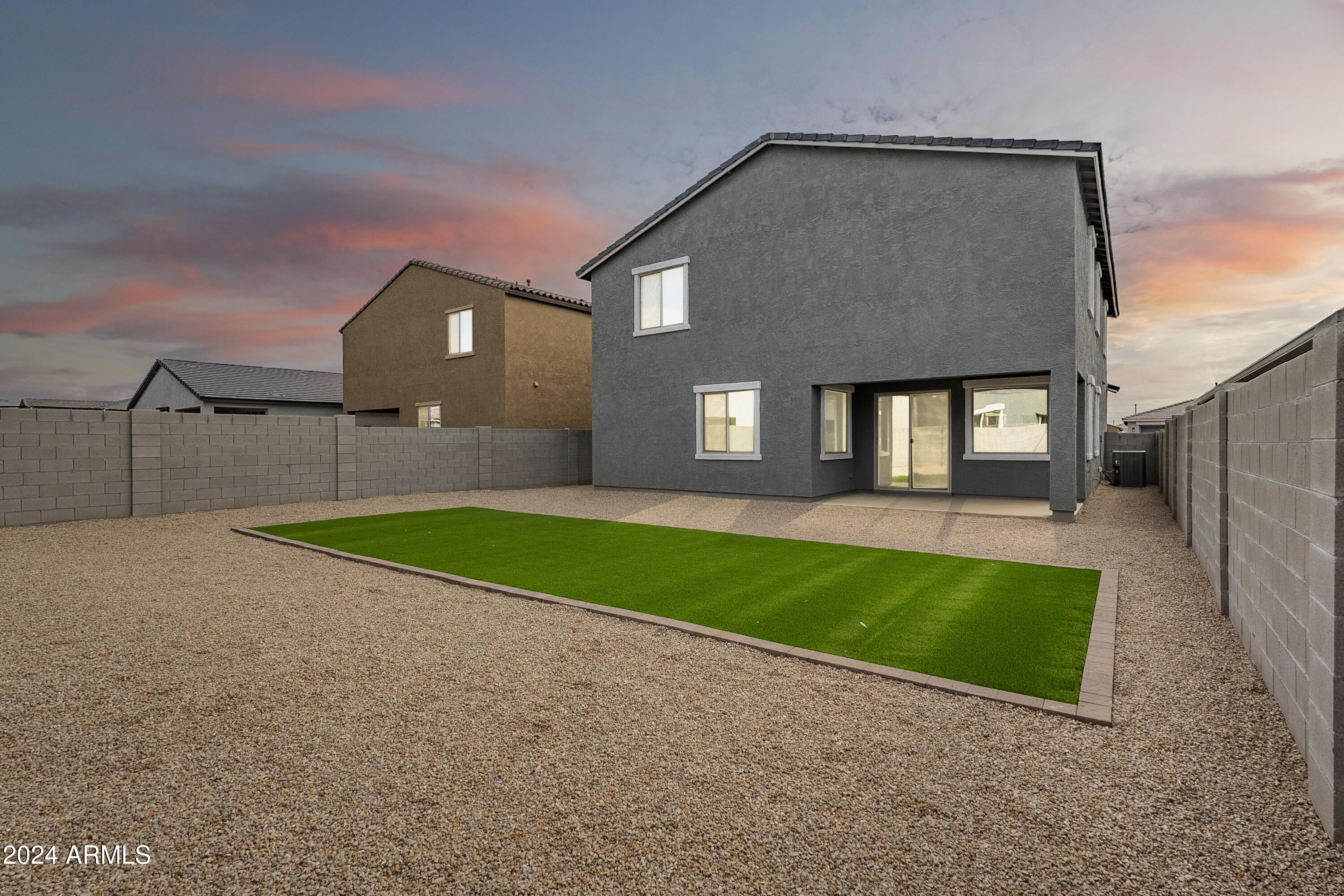 11256 E ULYSSES Avenue