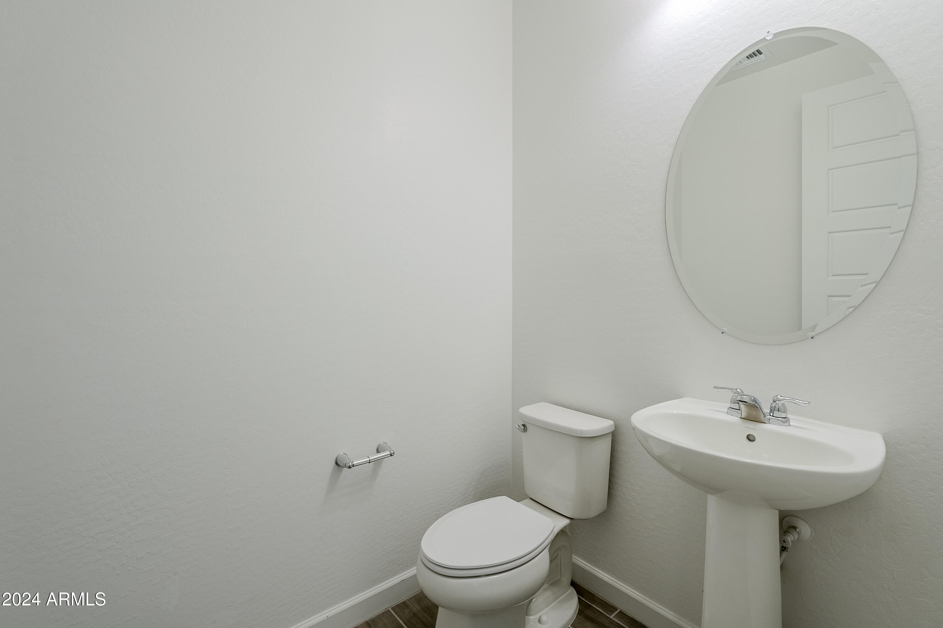 11256 E ULYSSES Avenue