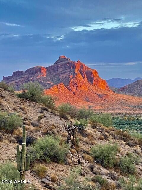 5738 E SIERRA MORENA Street