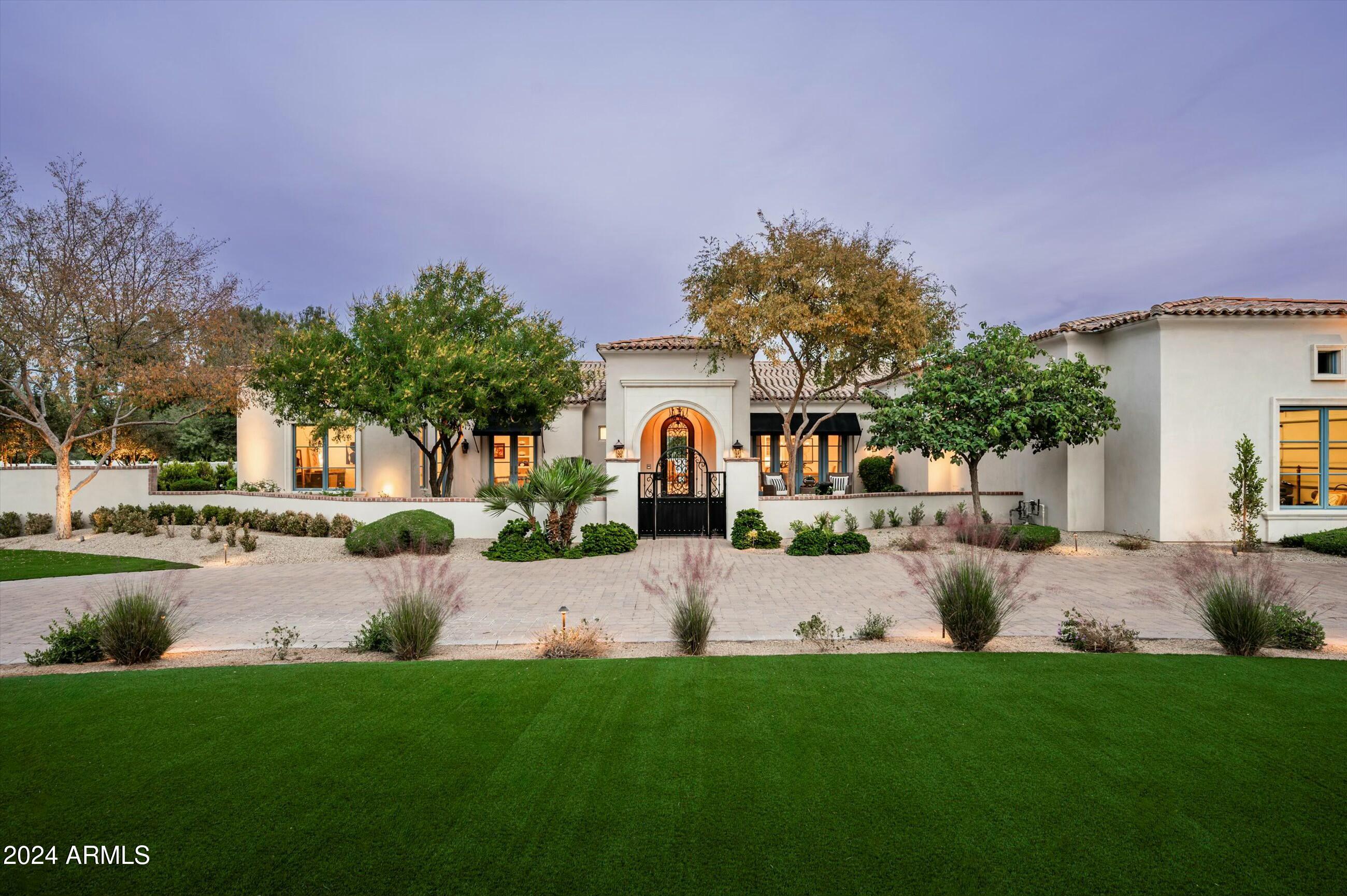 7543 N MOCKINGBIRD Lane